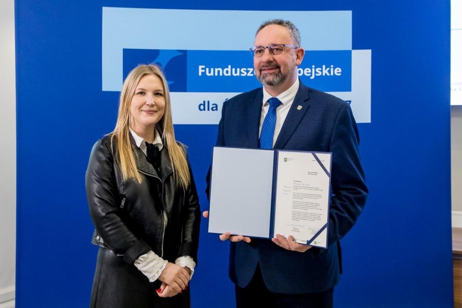 Zdjęcie w galerii na portalu naszraciborz.pl: Miliony na odnawialne źródła energii dla śląskich gmin, w tym z powiatu raciborskiego wiadomości z regionu