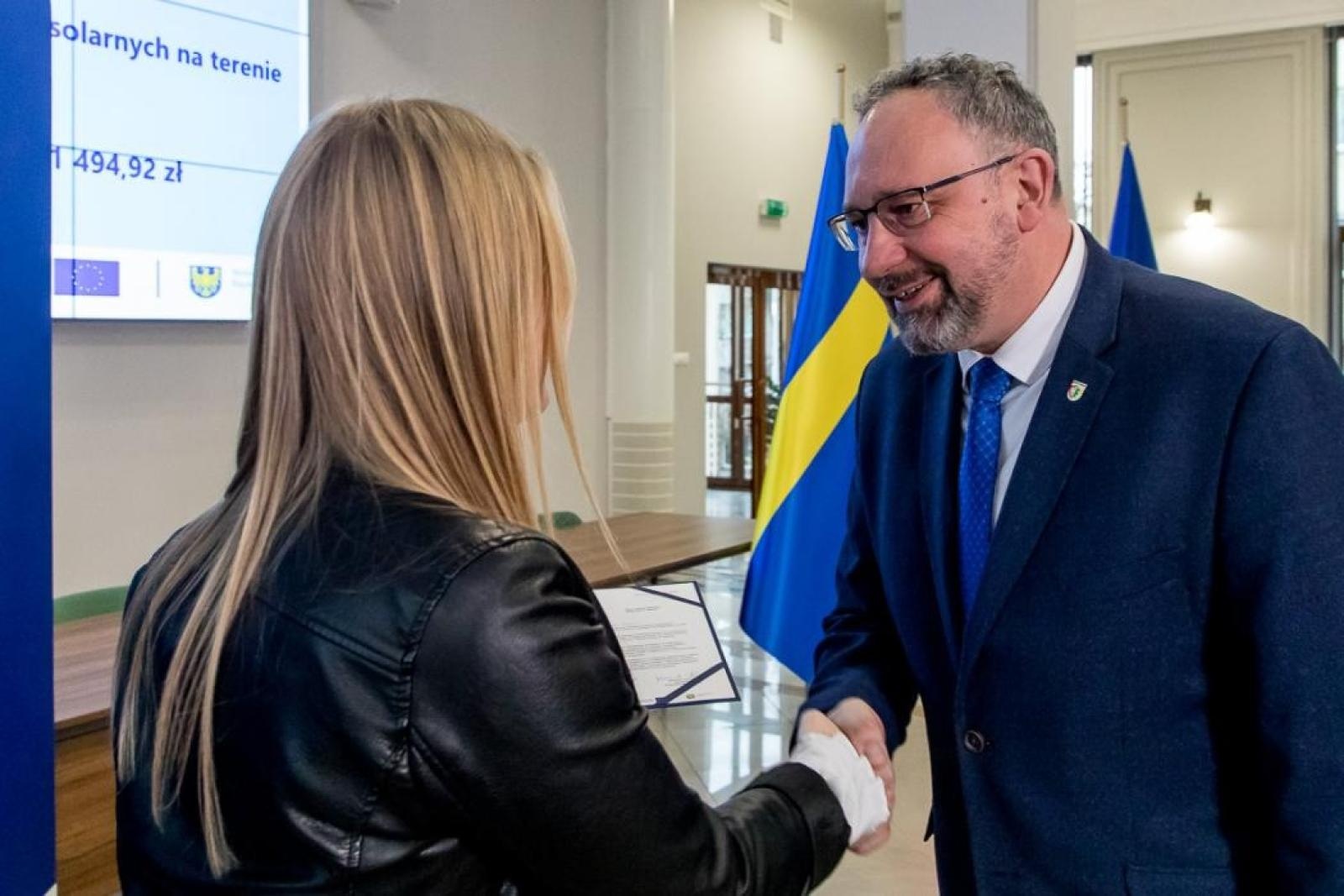 Zdjęcie w galerii na portalu naszraciborz.pl: Miliony na odnawialne źródła energii dla śląskich gmin, w tym z powiatu raciborskiego wiadomości z regionu