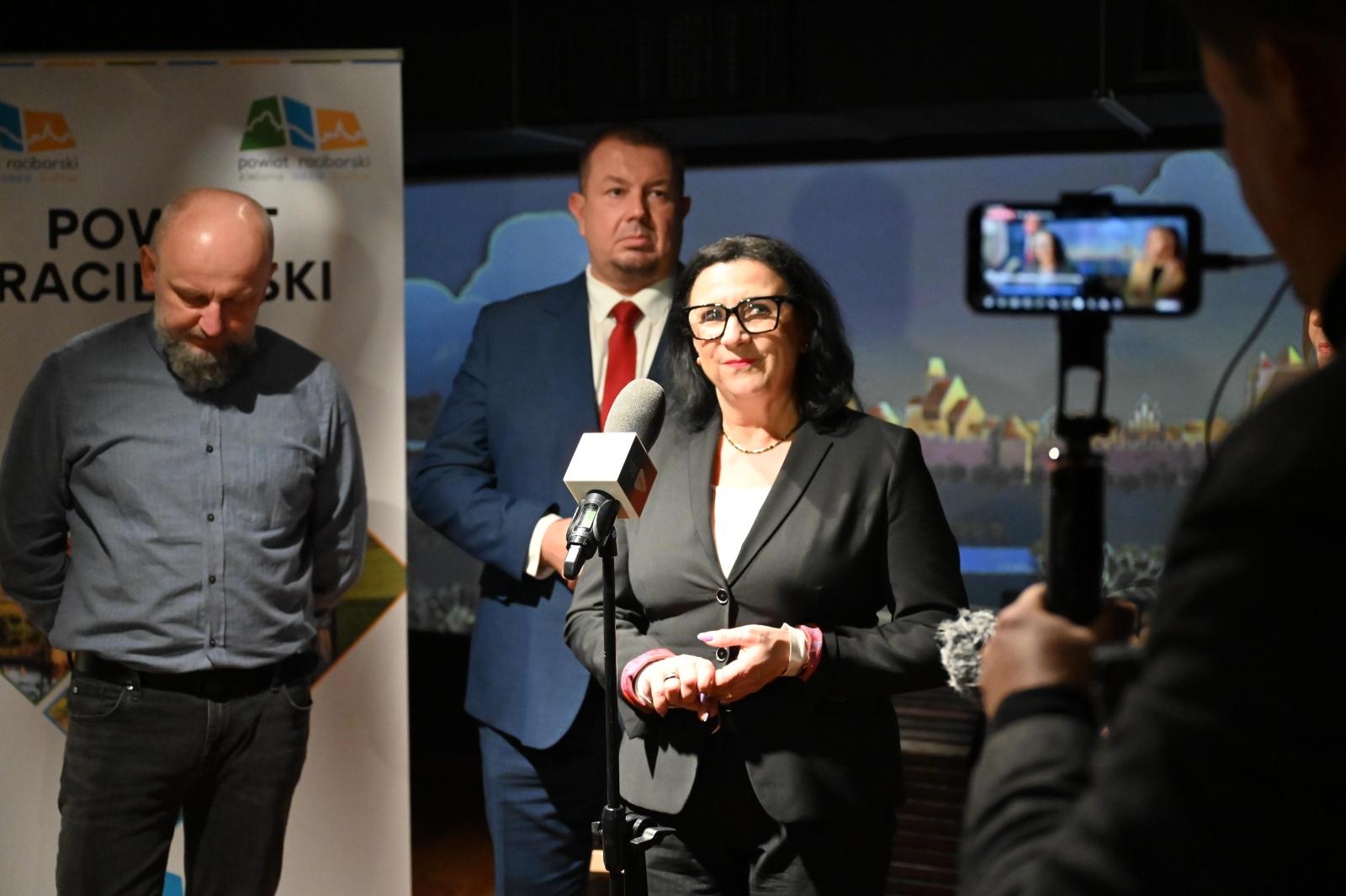 Zdjęcie w galerii na portalu naszraciborz.pl: Ciocia od klocków, Pani Karmelarz, Królowa balonów i Art Camp - ferie na Zamku Piastowskim na bogato [PROGRAM] wiadomości z regionu