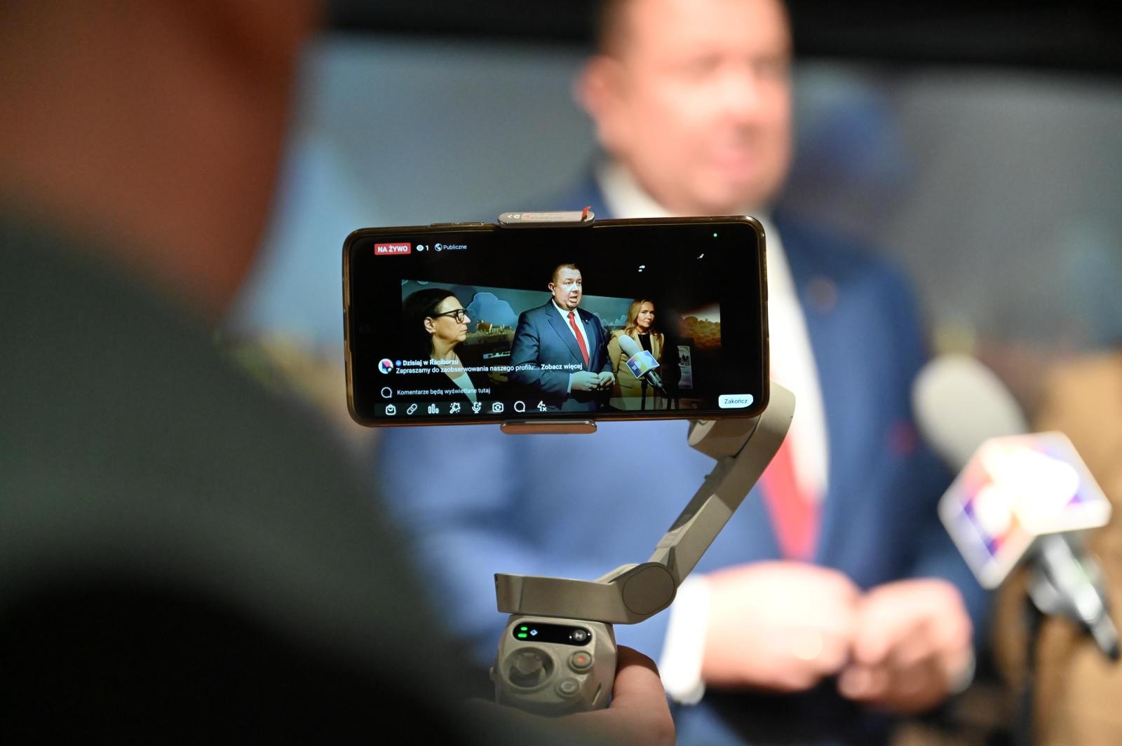 Zdjęcie w galerii na portalu naszraciborz.pl: Ciocia od klocków, Pani Karmelarz, Królowa balonów i Art Camp - ferie na Zamku Piastowskim na bogato [PROGRAM] wiadomości z regionu