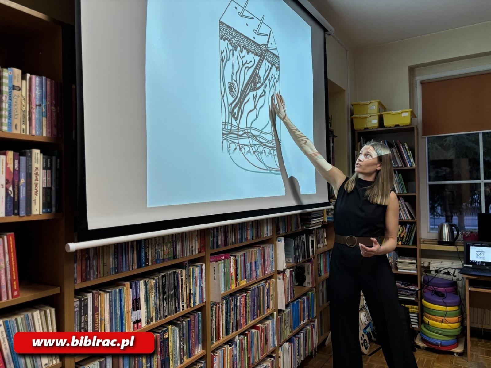 Zdjęcie w galerii na portalu naszraciborz.pl: W każdym szaleństwie jest metoda - nauka o morsowaniu w bibliotece wiadomości z regionu