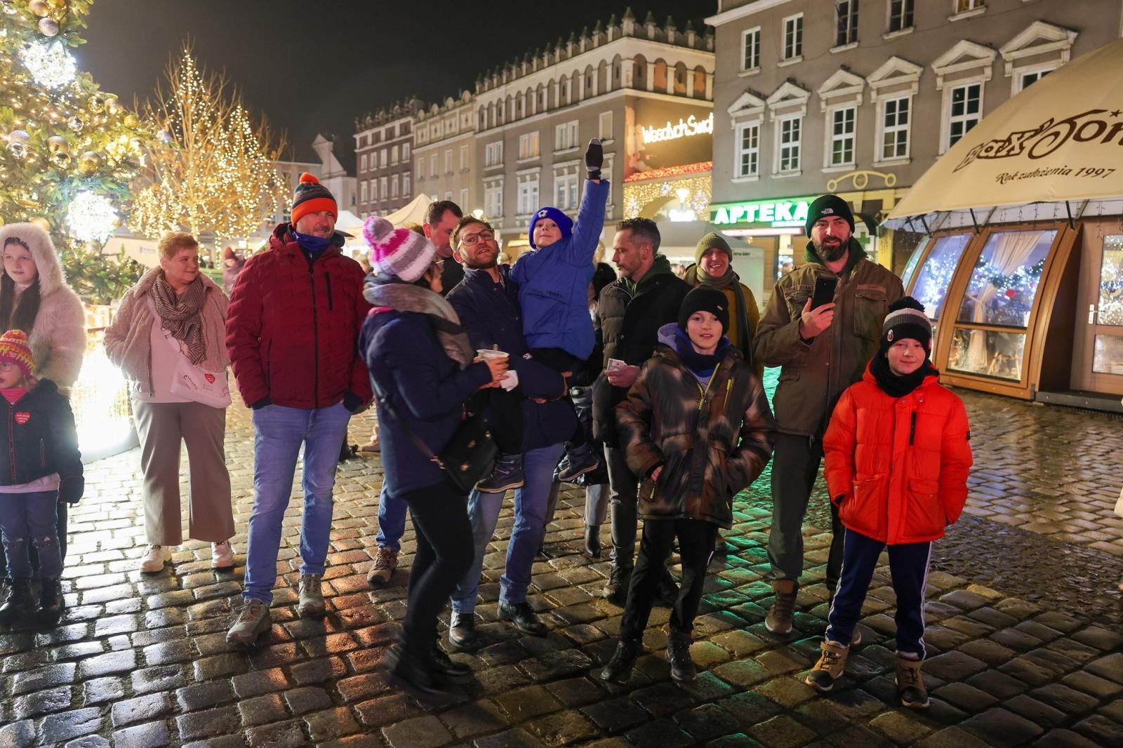 Zdjęcie w galerii na portalu naszraciborz.pl: Rekordowe licytacje WOŚP w Raciborzu – przejażdżka ciągnikiem z Kietrza za 6900 zł! wiadomości z regionu