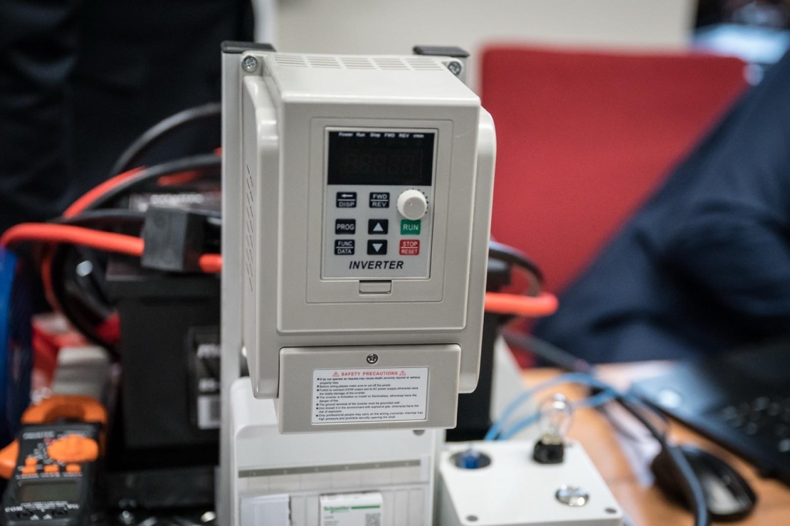 Zdjęcie w galerii na portalu naszraciborz.pl: Młodzi inżynierowie po raz pierwszy na Zamku Piastowskim. Jubileuszowy przegląd projektów ANS Racibórz wiadomości z regionu