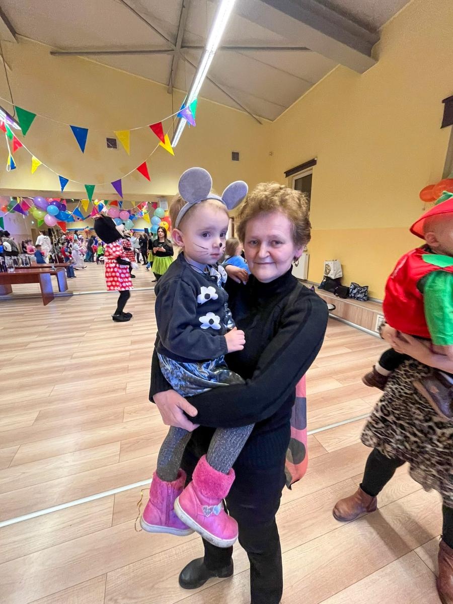 Zdjęcie w galerii na portalu naszraciborz.pl: Bajkowy bal karnawałowy w Pietrowicach Wielkich przyciągnął tłumy najmłodszych wiadomości z regionu