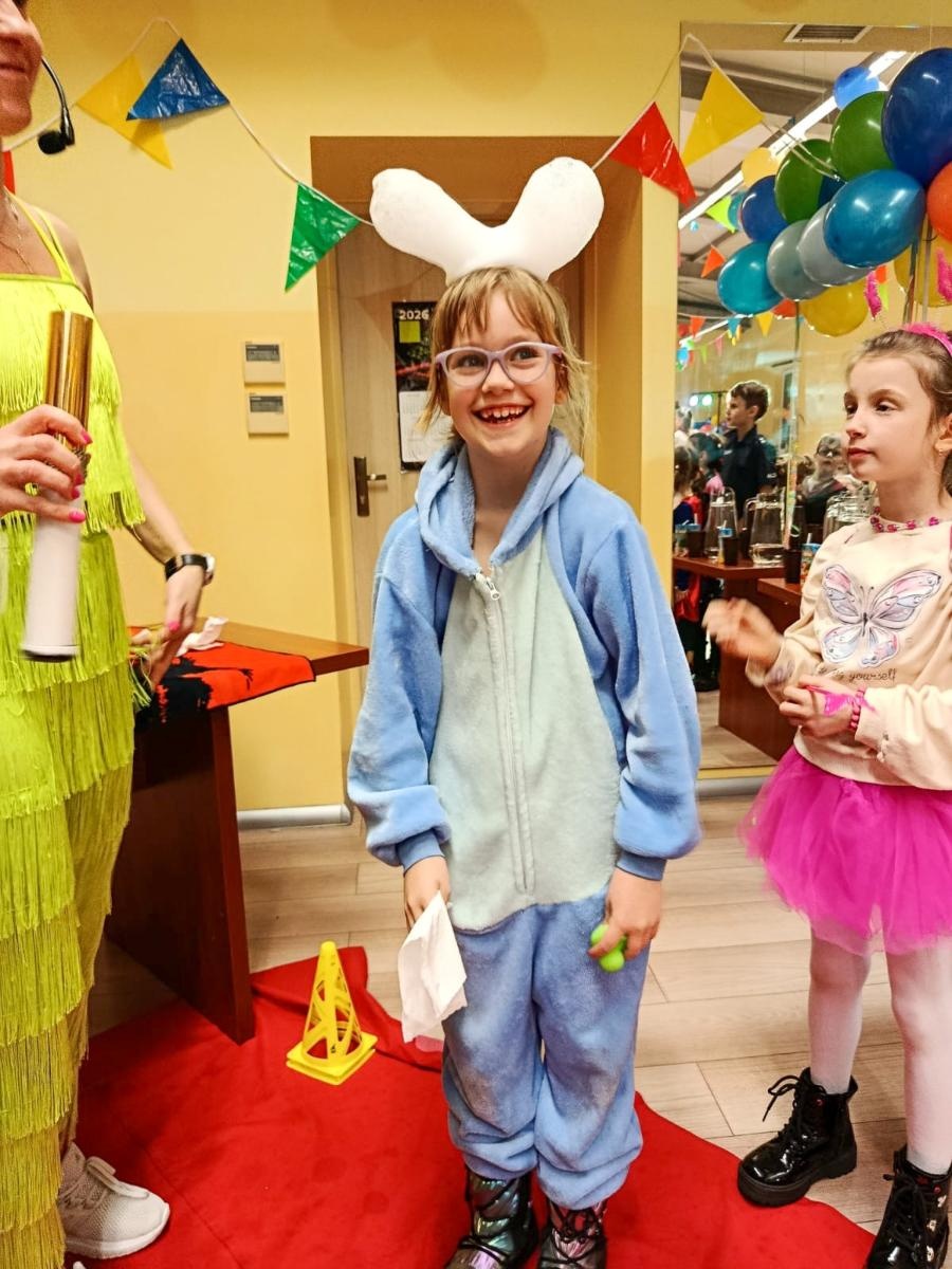 Zdjęcie w galerii na portalu naszraciborz.pl: Bajkowy bal karnawałowy w Pietrowicach Wielkich przyciągnął tłumy najmłodszych wiadomości z regionu