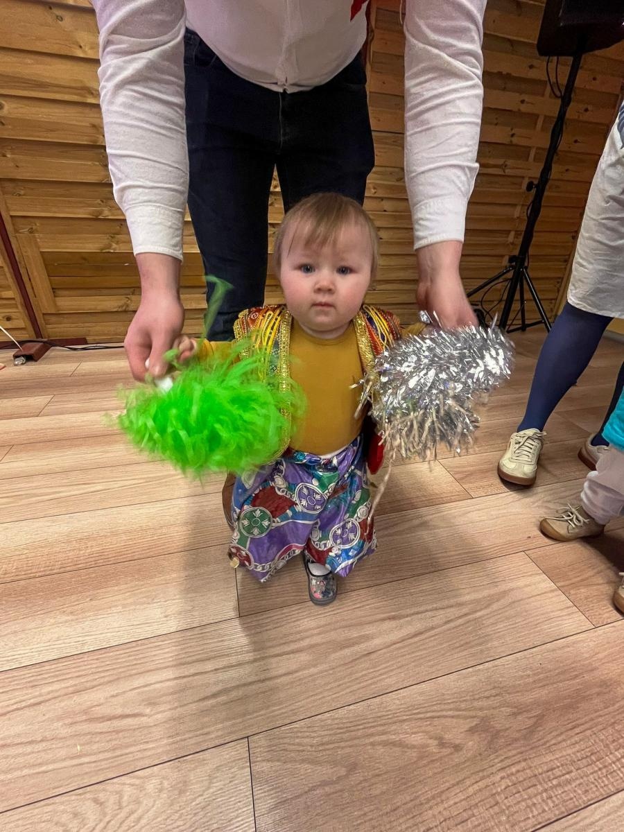 Zdjęcie w galerii na portalu naszraciborz.pl: Bajkowy bal karnawałowy w Pietrowicach Wielkich przyciągnął tłumy najmłodszych wiadomości z regionu