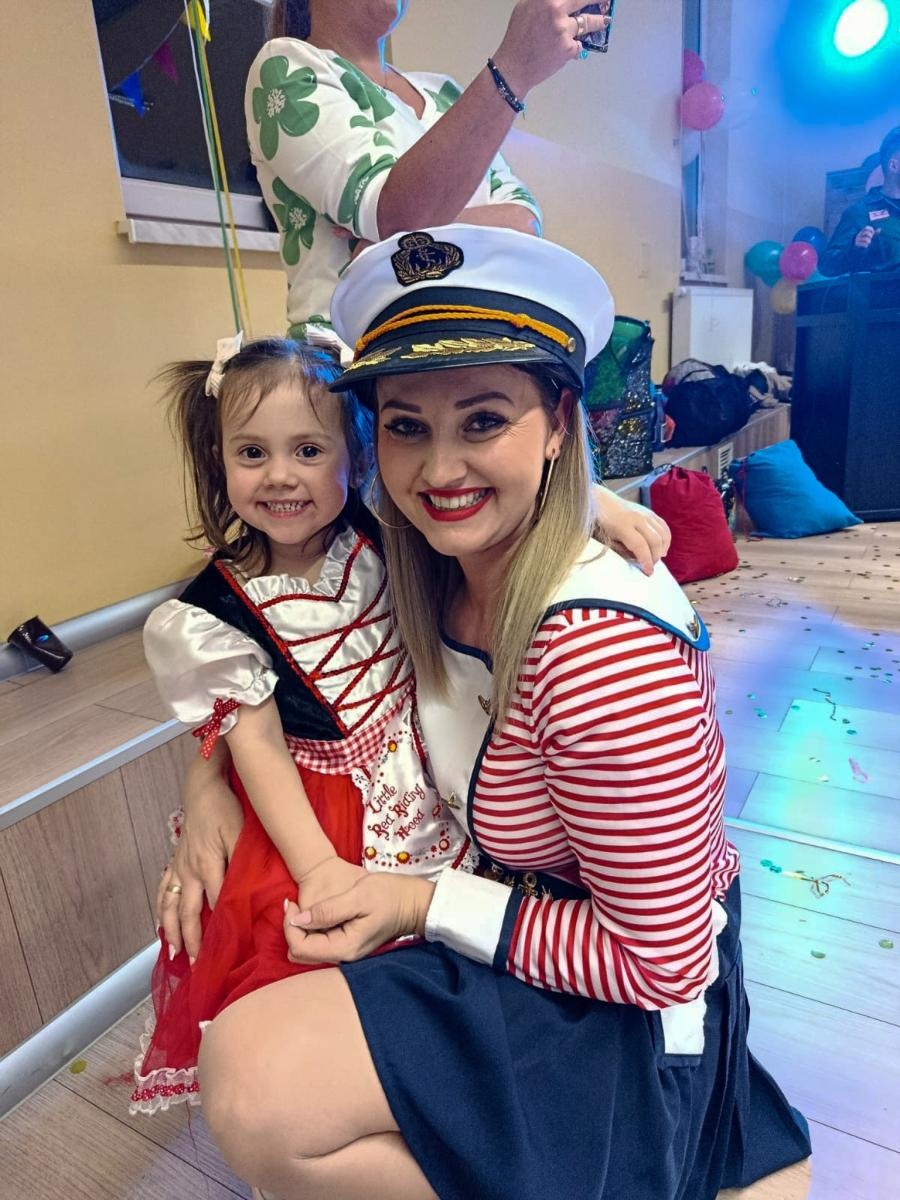 Zdjęcie w galerii na portalu naszraciborz.pl: Bajkowy bal karnawałowy w Pietrowicach Wielkich przyciągnął tłumy najmłodszych wiadomości z regionu