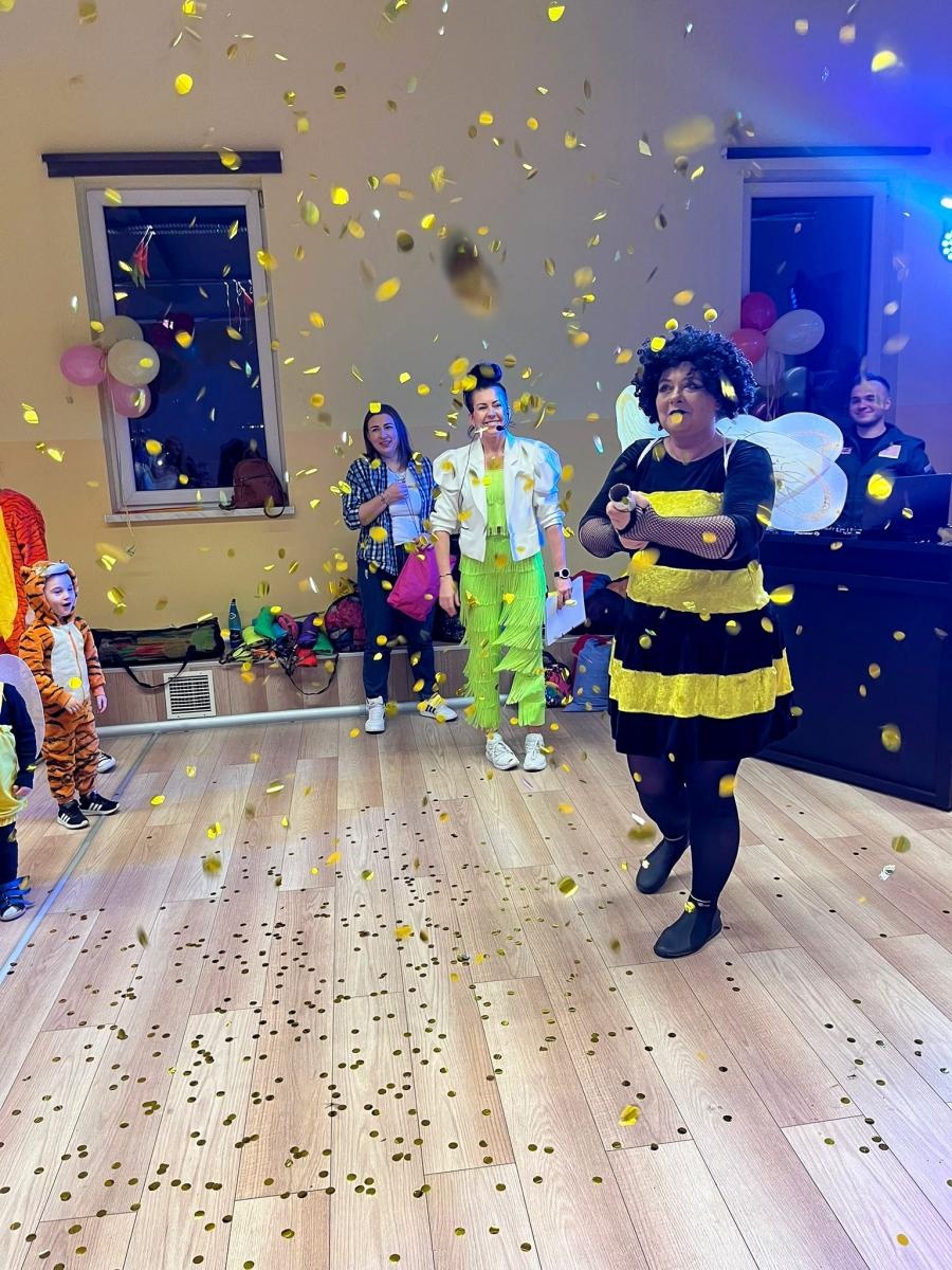 Zdjęcie w galerii na portalu naszraciborz.pl: Bajkowy bal karnawałowy w Pietrowicach Wielkich przyciągnął tłumy najmłodszych wiadomości z regionu