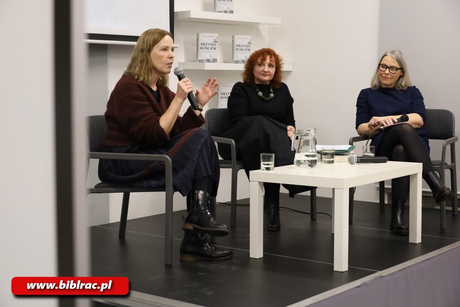 Zdjęcie w galerii na portalu naszraciborz.pl: Ocalić od zapomnienia! Karin Lednická w raciborskiej bibliotece wiadomości z regionu