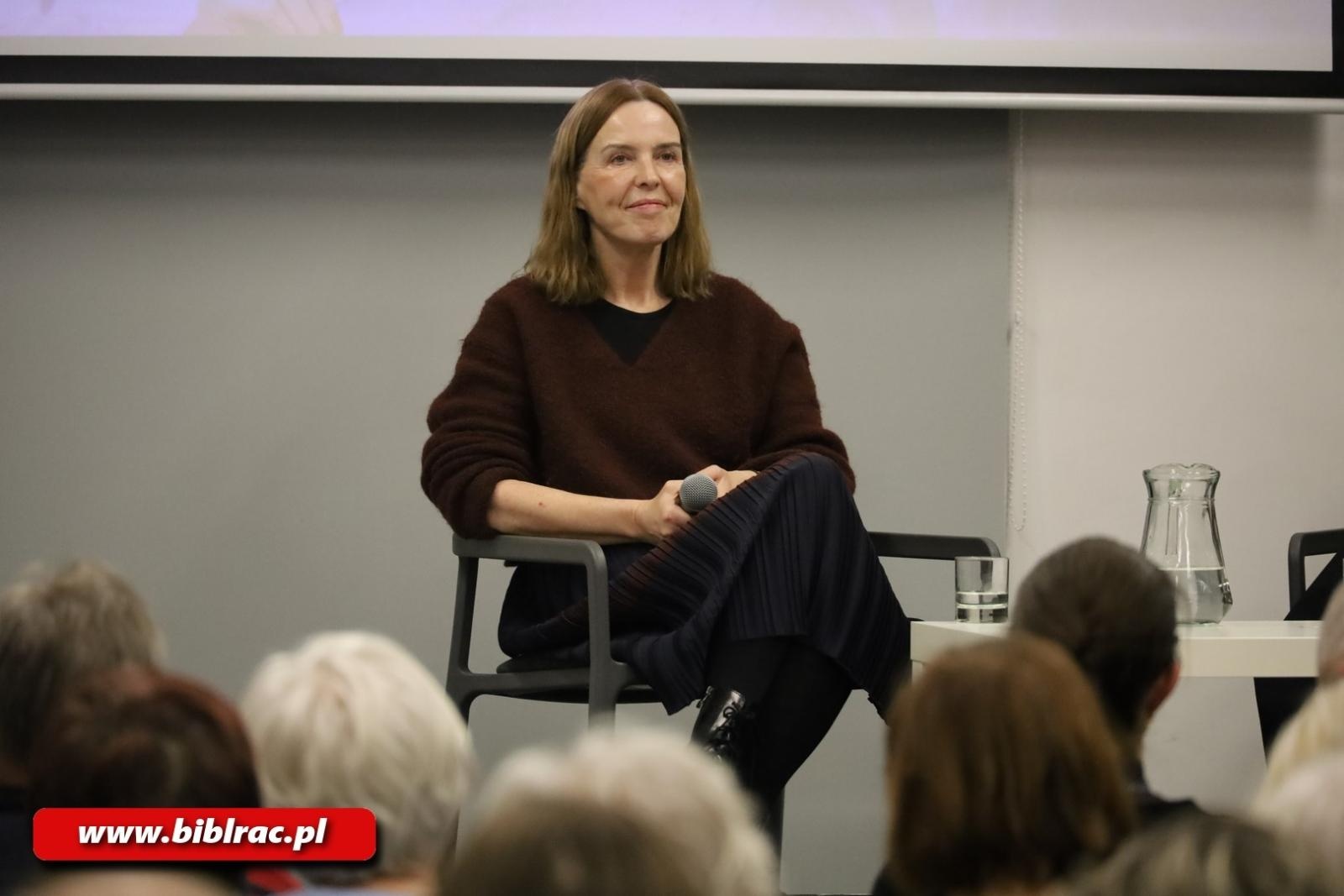 Zdjęcie w galerii na portalu naszraciborz.pl: Ocalić od zapomnienia! Karin Lednická w raciborskiej bibliotece wiadomości z regionu
