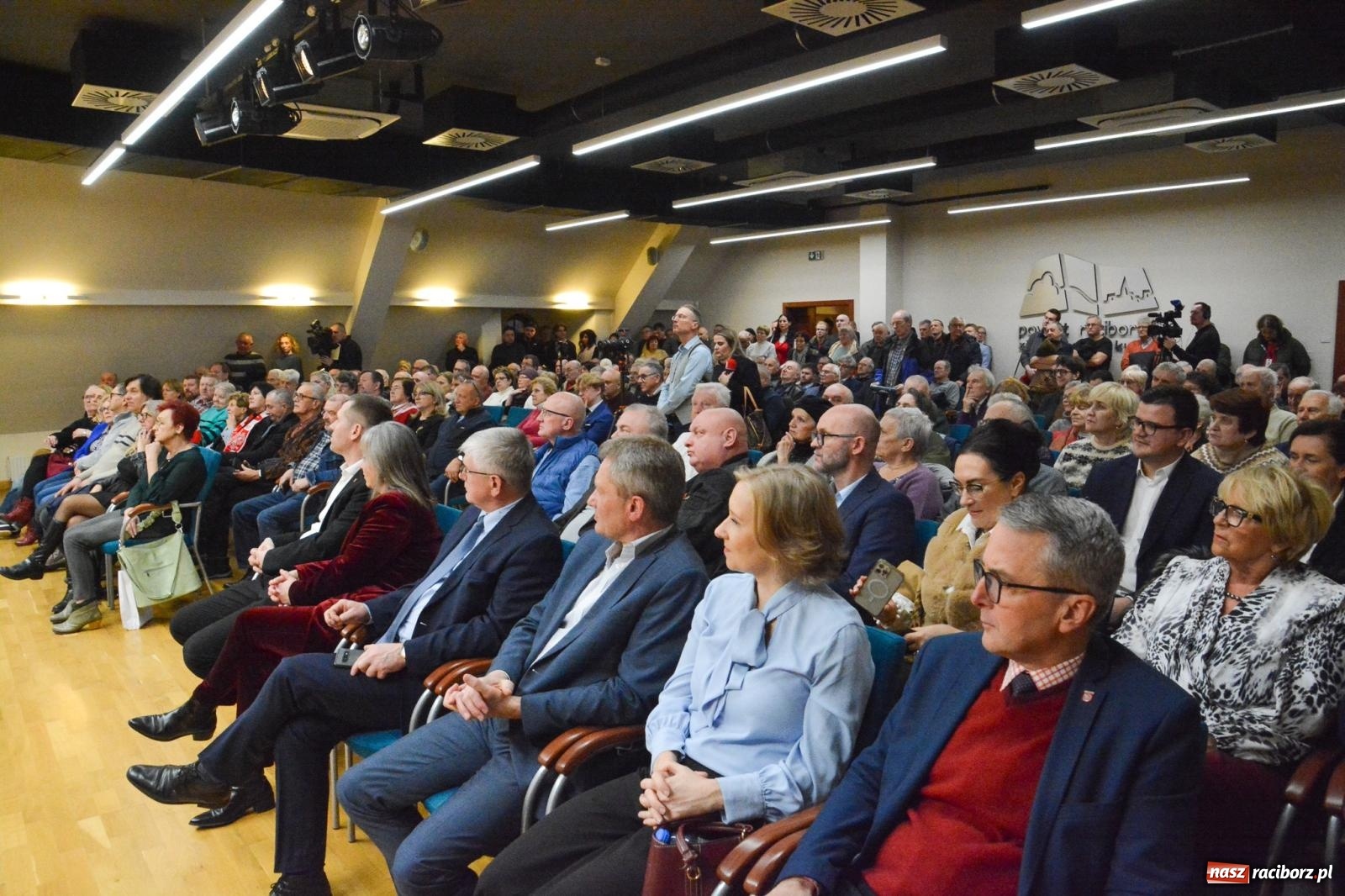 Zdjęcie w galerii na portalu naszraciborz.pl: Made in Poland. Mateusz Morawiecki rozpoczął w Raciborzu marsz po władzę wiadomości z regionu