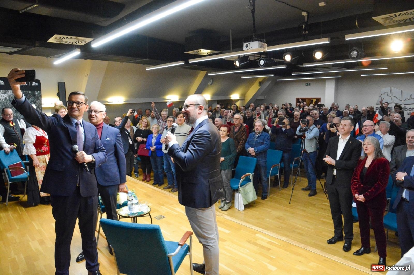 Zdjęcie w galerii na portalu naszraciborz.pl: Made in Poland. Mateusz Morawiecki rozpoczął w Raciborzu marsz po władzę wiadomości z regionu