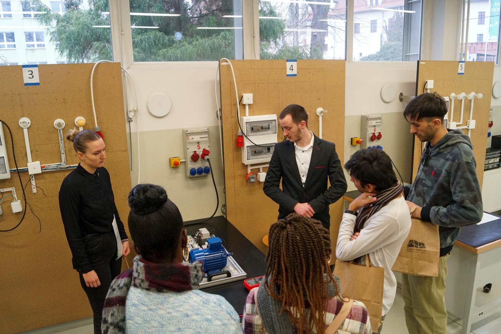 Zdjęcie w galerii na portalu naszraciborz.pl: Technika łączy kontynenty – wizyta AGH–UNESCO w Mechaniku wiadomości z regionu