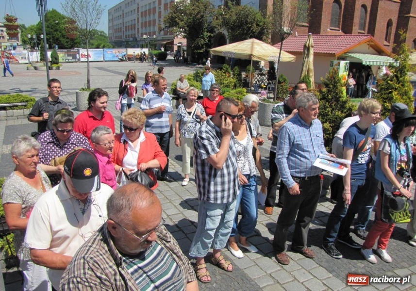 Zdjęcie w galerii na portalu naszraciborz.pl: Janusz Palikot o piwku pod chmurką wiadomości z regionu