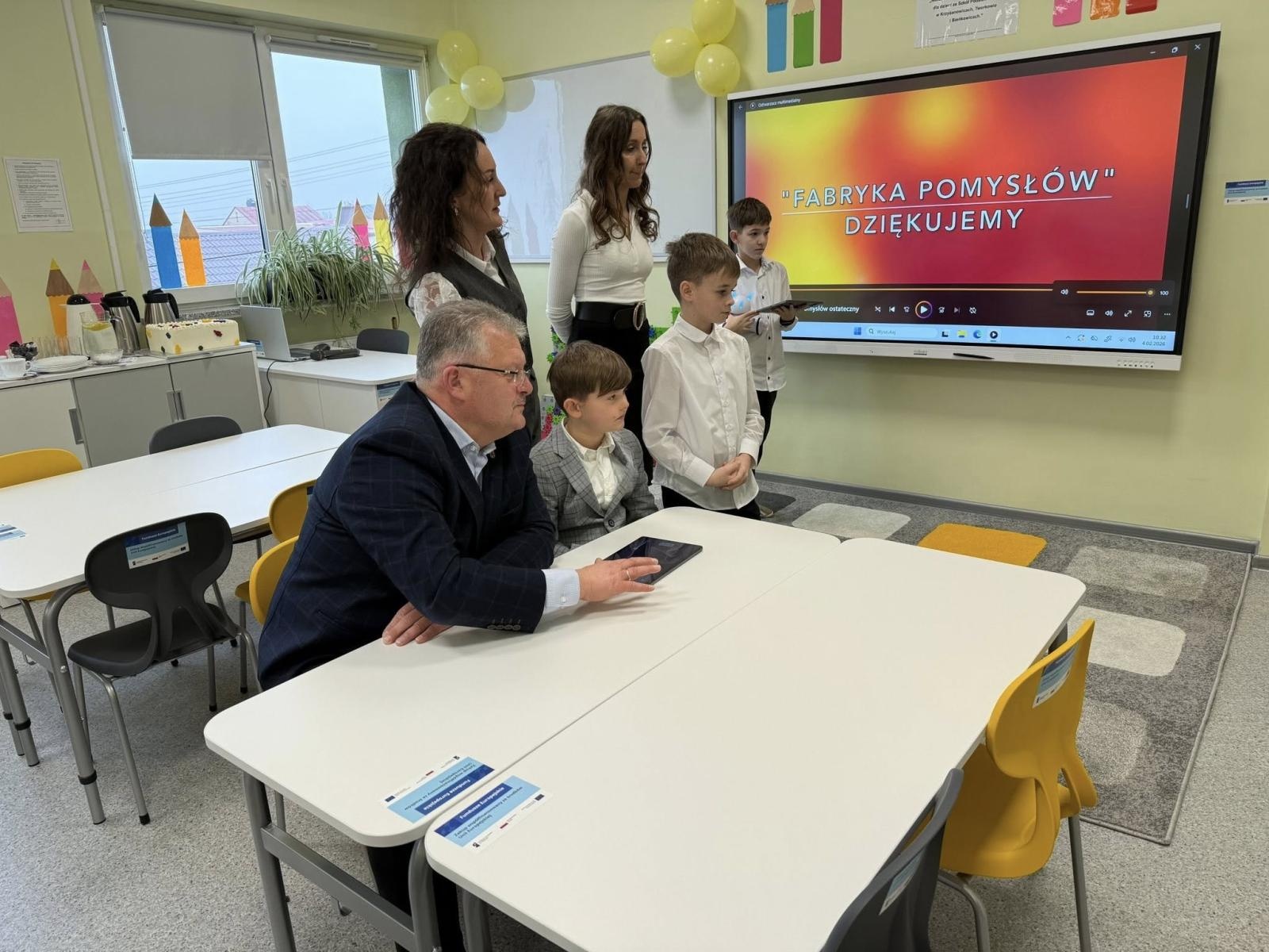 Zdjęcie w galerii na portalu naszraciborz.pl: Fabryka Pomysłów w Bieńkowicach. Nowoczesna pracownia otwarta w szkole podstawowej wiadomości z regionu