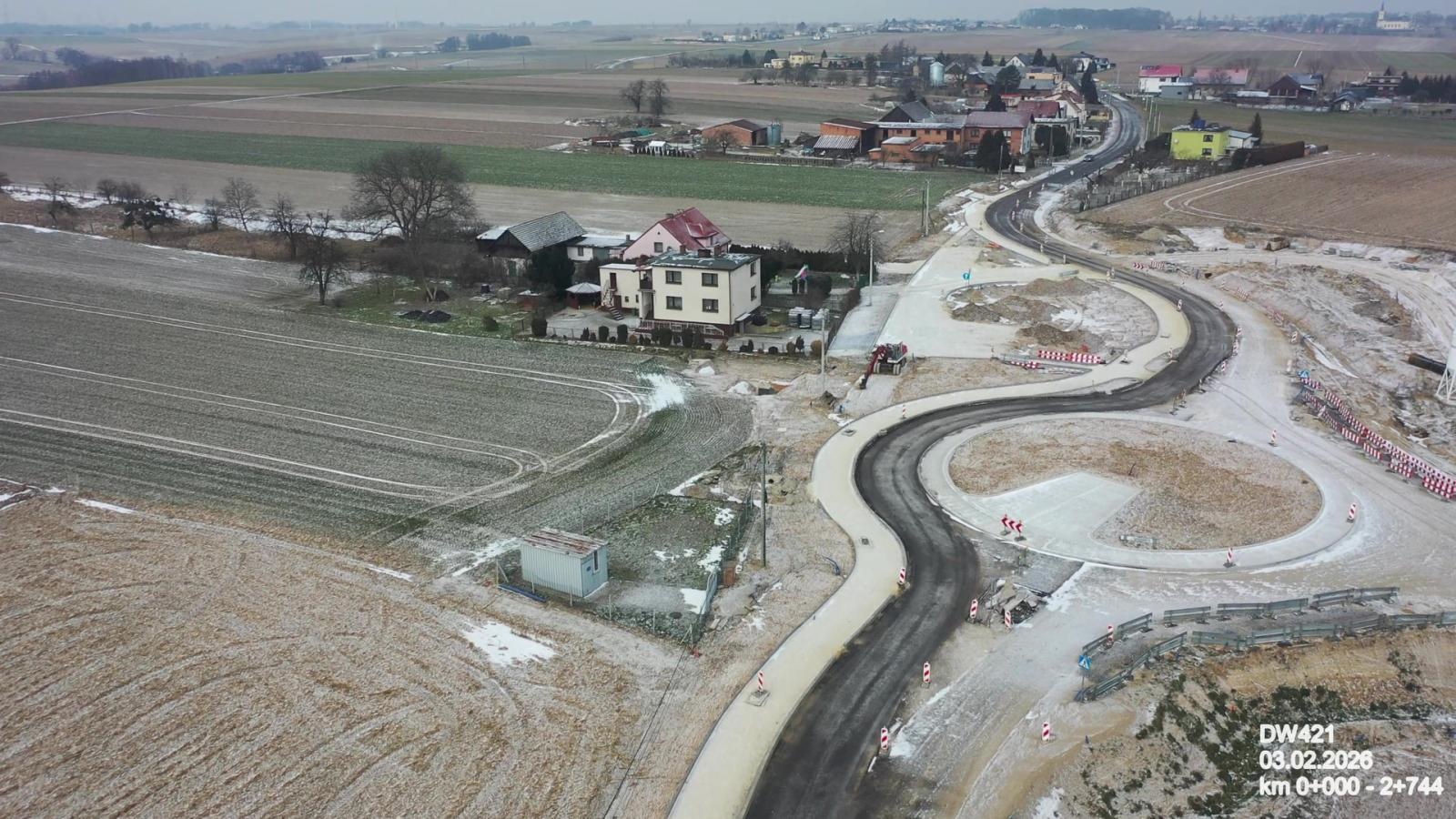 Zdjęcie w galerii na portalu naszraciborz.pl: Koniec ery promów na Odrze coraz bliżej. Gigantyczna konstrukcja pod Raciborzem łączy brzegi i otwiera nowe perspektywy wiadomości z regionu