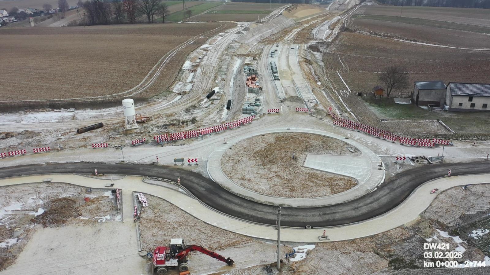 Zdjęcie w galerii na portalu naszraciborz.pl: Koniec ery promów na Odrze coraz bliżej. Gigantyczna konstrukcja pod Raciborzem łączy brzegi i otwiera nowe perspektywy wiadomości z regionu