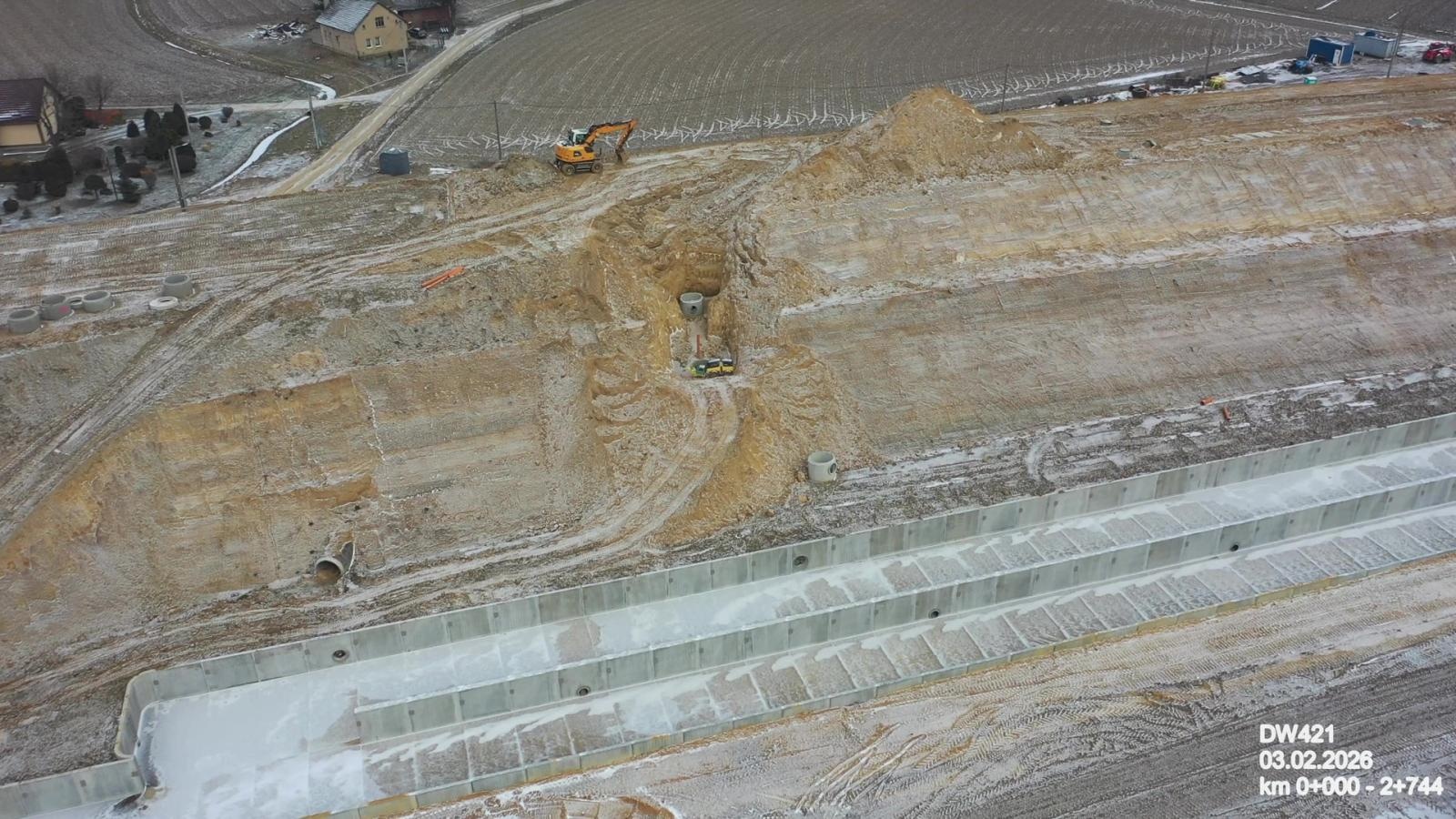 Zdjęcie w galerii na portalu naszraciborz.pl: Koniec ery promów na Odrze coraz bliżej. Gigantyczna konstrukcja pod Raciborzem łączy brzegi i otwiera nowe perspektywy wiadomości z regionu