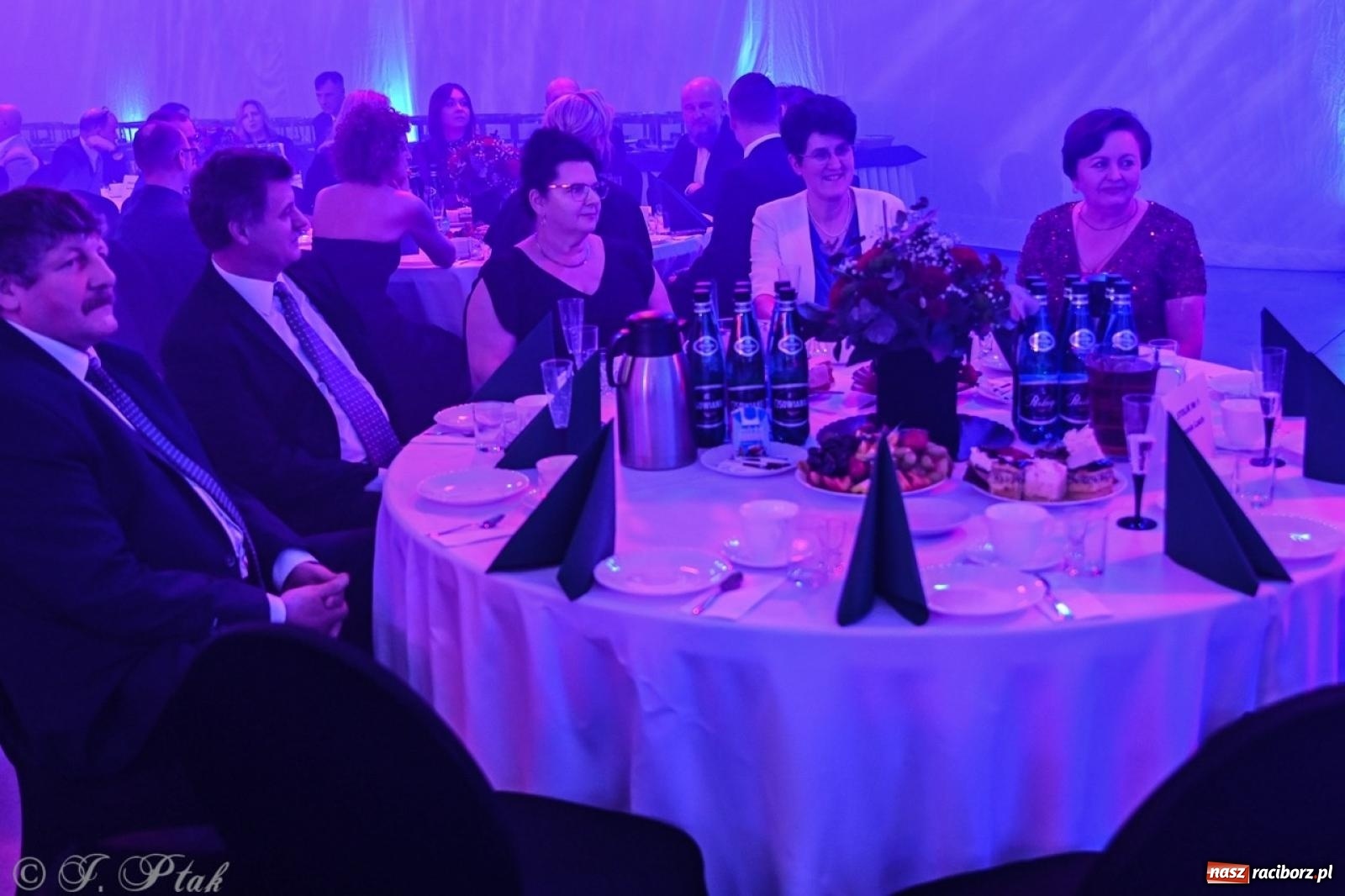 Zdjęcie w galerii na portalu naszraciborz.pl: XIX Gala Przedsiębiorczości w Pietrowicach Wielkich zgromadziła ponad 400 gości wiadomości z regionu