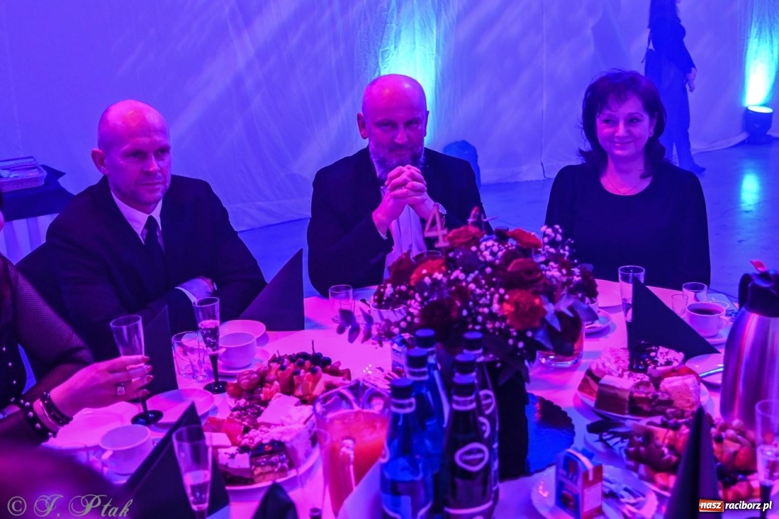 Zdjęcie w galerii na portalu naszraciborz.pl: XIX Gala Przedsiębiorczości w Pietrowicach Wielkich zgromadziła ponad 400 gości wiadomości z regionu