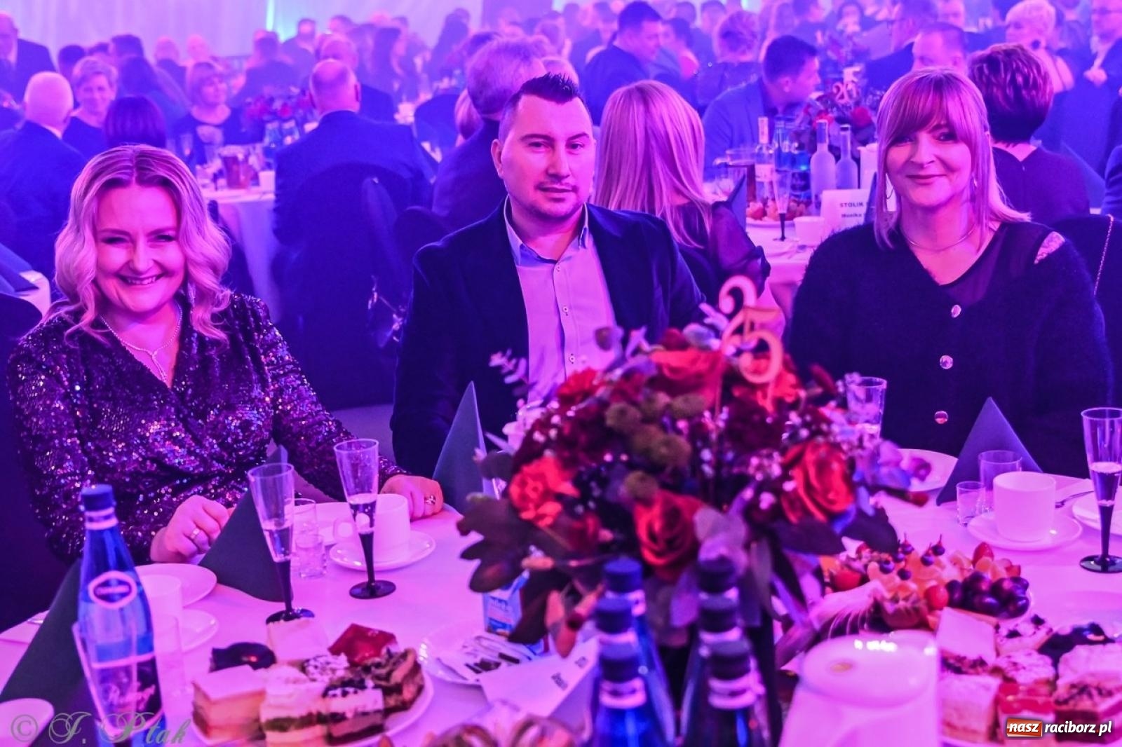 Zdjęcie w galerii na portalu naszraciborz.pl: XIX Gala Przedsiębiorczości w Pietrowicach Wielkich zgromadziła ponad 400 gości wiadomości z regionu