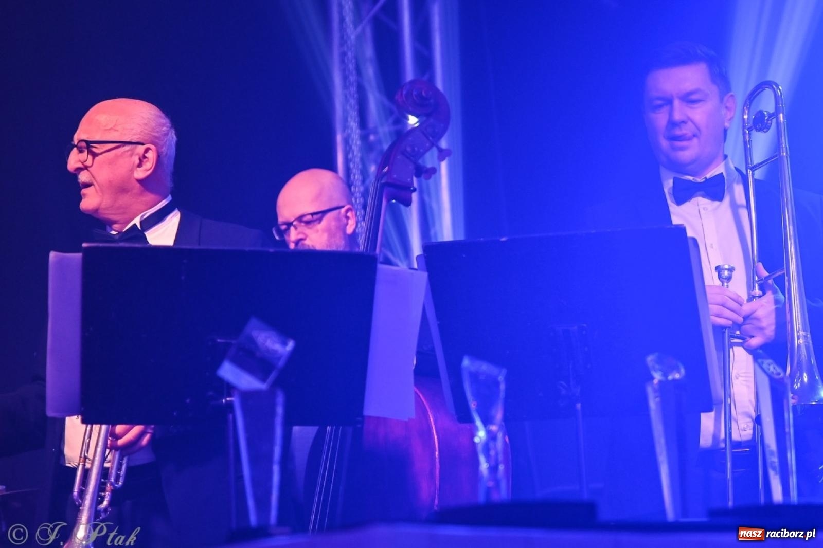 Zdjęcie w galerii na portalu naszraciborz.pl: XIX Gala Przedsiębiorczości w Pietrowicach Wielkich zgromadziła ponad 400 gości wiadomości z regionu