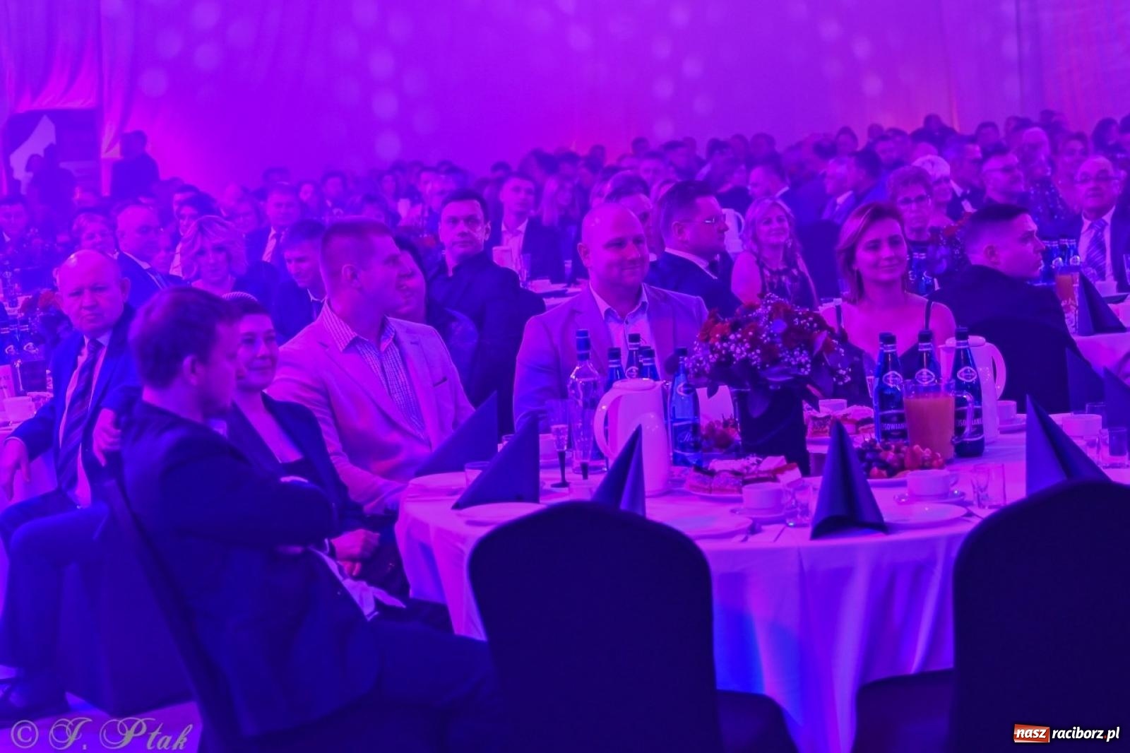 Zdjęcie w galerii na portalu naszraciborz.pl: XIX Gala Przedsiębiorczości w Pietrowicach Wielkich zgromadziła ponad 400 gości wiadomości z regionu