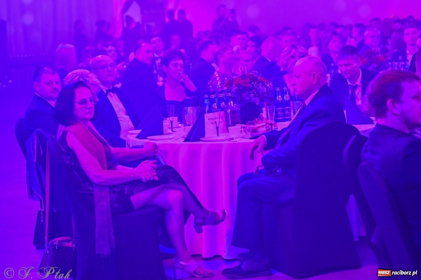 Zdjęcie w galerii na portalu naszraciborz.pl: XIX Gala Przedsiębiorczości w Pietrowicach Wielkich zgromadziła ponad 400 gości wiadomości z regionu