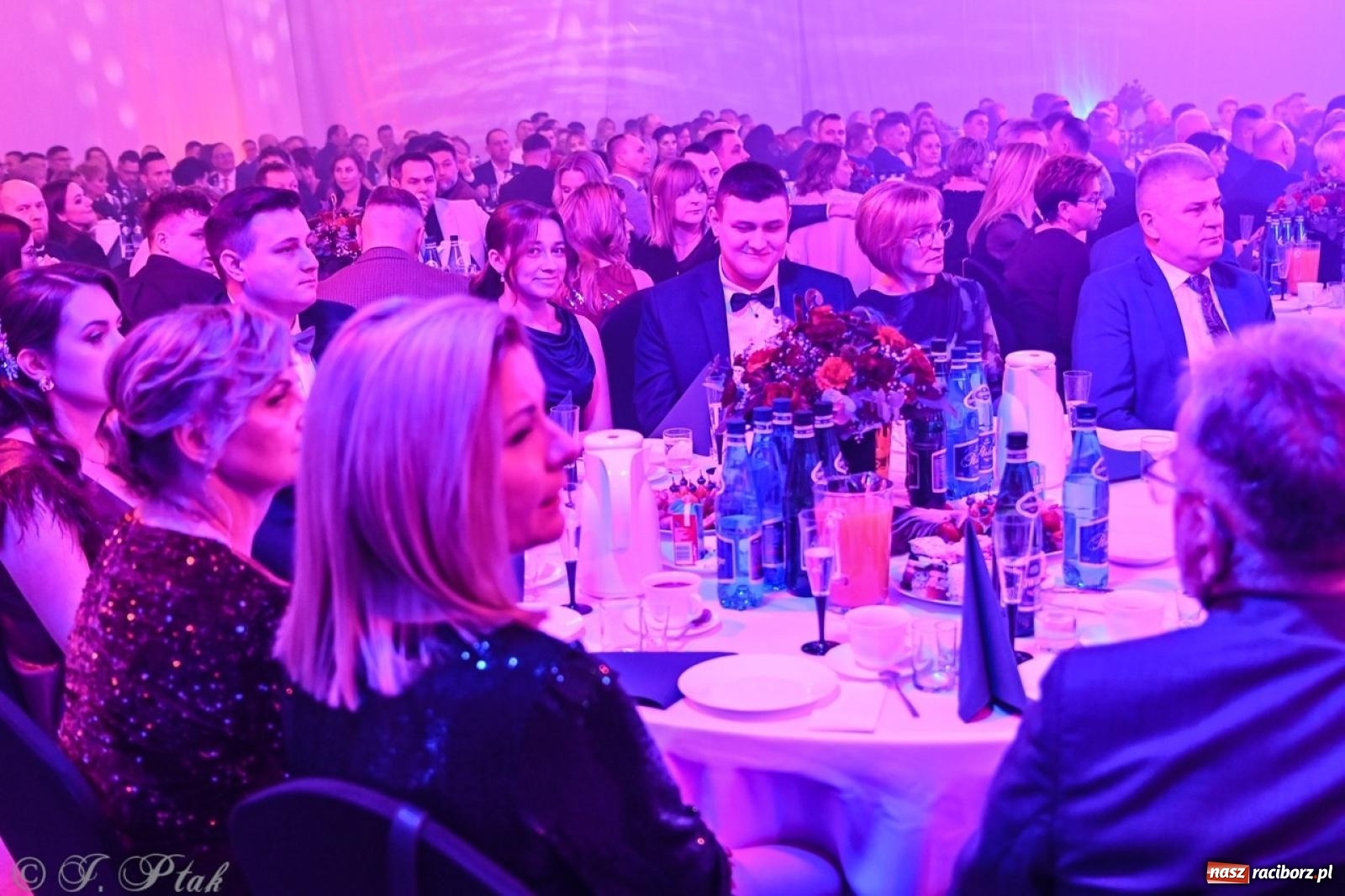 Zdjęcie w galerii na portalu naszraciborz.pl: XIX Gala Przedsiębiorczości w Pietrowicach Wielkich zgromadziła ponad 400 gości wiadomości z regionu