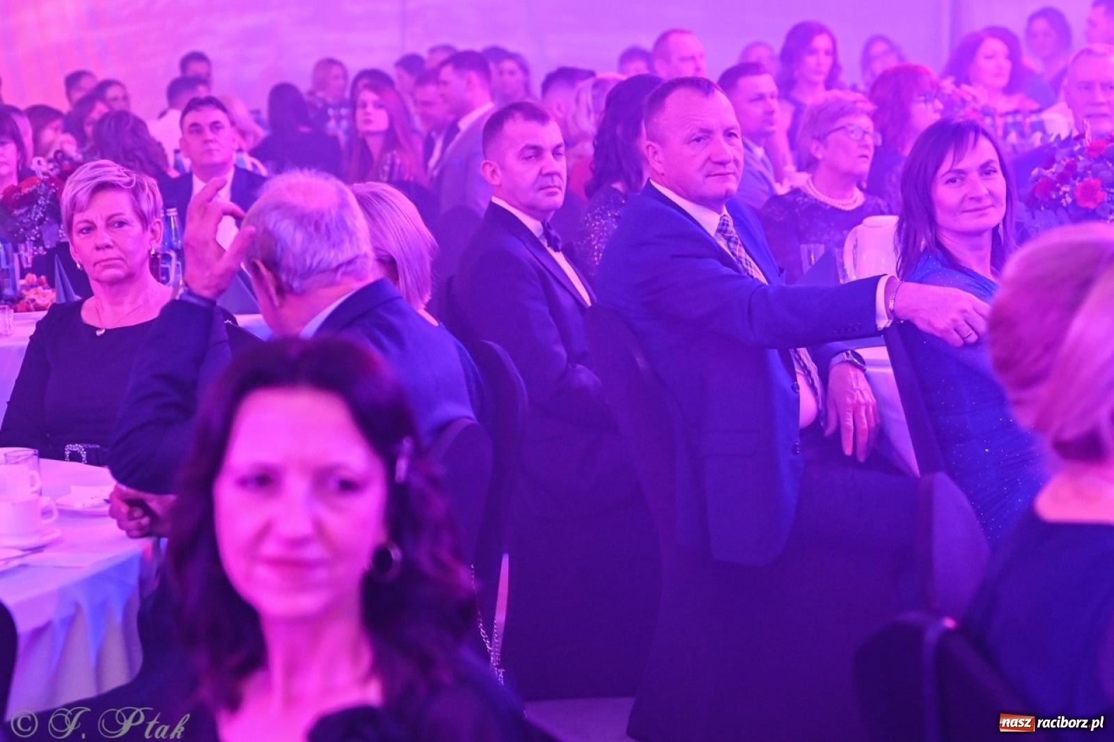 Zdjęcie w galerii na portalu naszraciborz.pl: XIX Gala Przedsiębiorczości w Pietrowicach Wielkich zgromadziła ponad 400 gości wiadomości z regionu