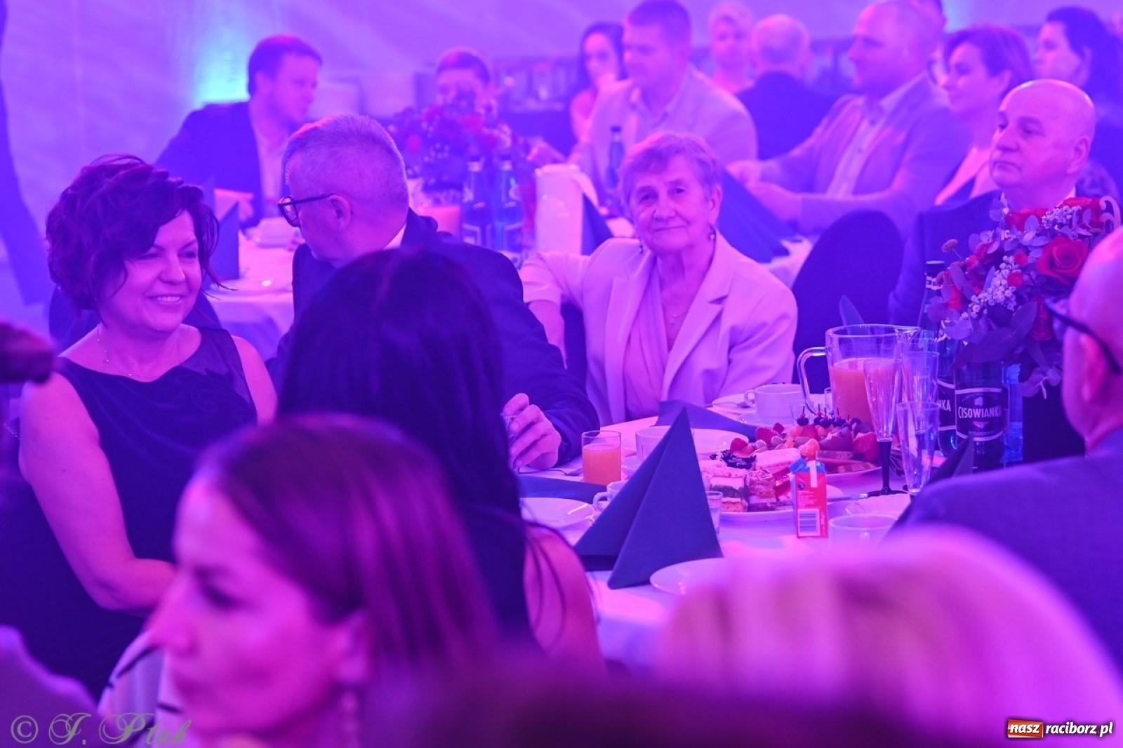 Zdjęcie w galerii na portalu naszraciborz.pl: XIX Gala Przedsiębiorczości w Pietrowicach Wielkich zgromadziła ponad 400 gości wiadomości z regionu