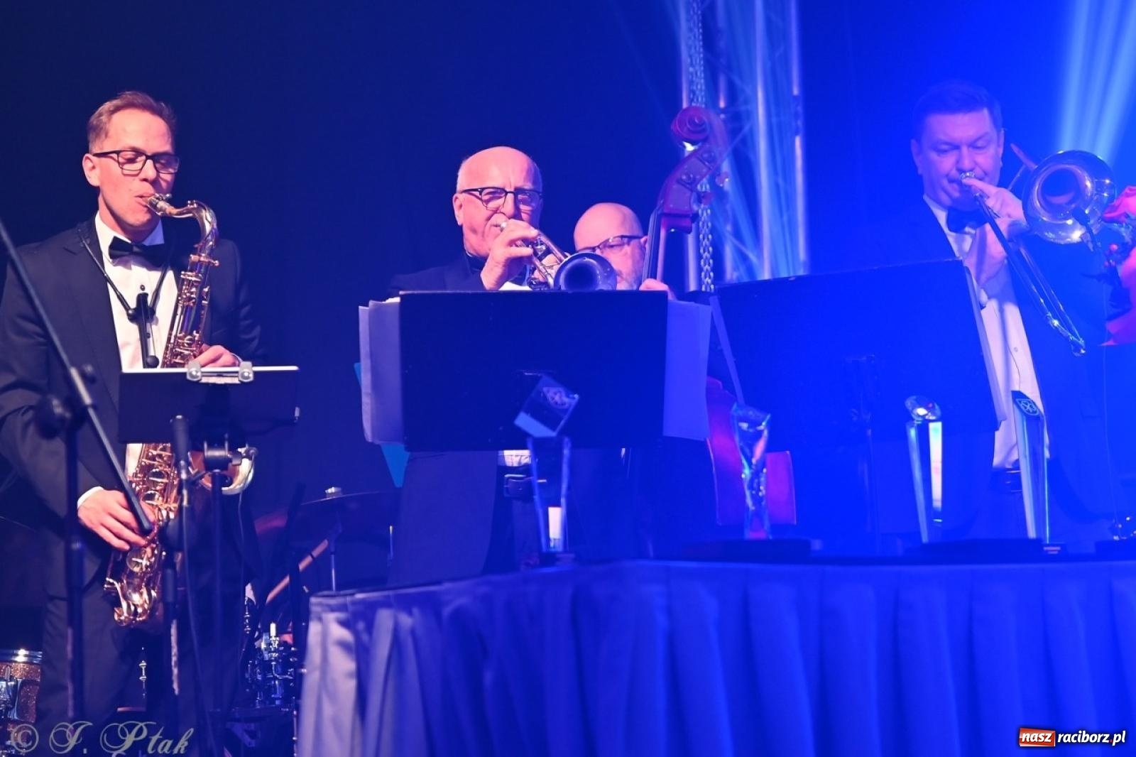 Zdjęcie w galerii na portalu naszraciborz.pl: XIX Gala Przedsiębiorczości w Pietrowicach Wielkich zgromadziła ponad 400 gości wiadomości z regionu