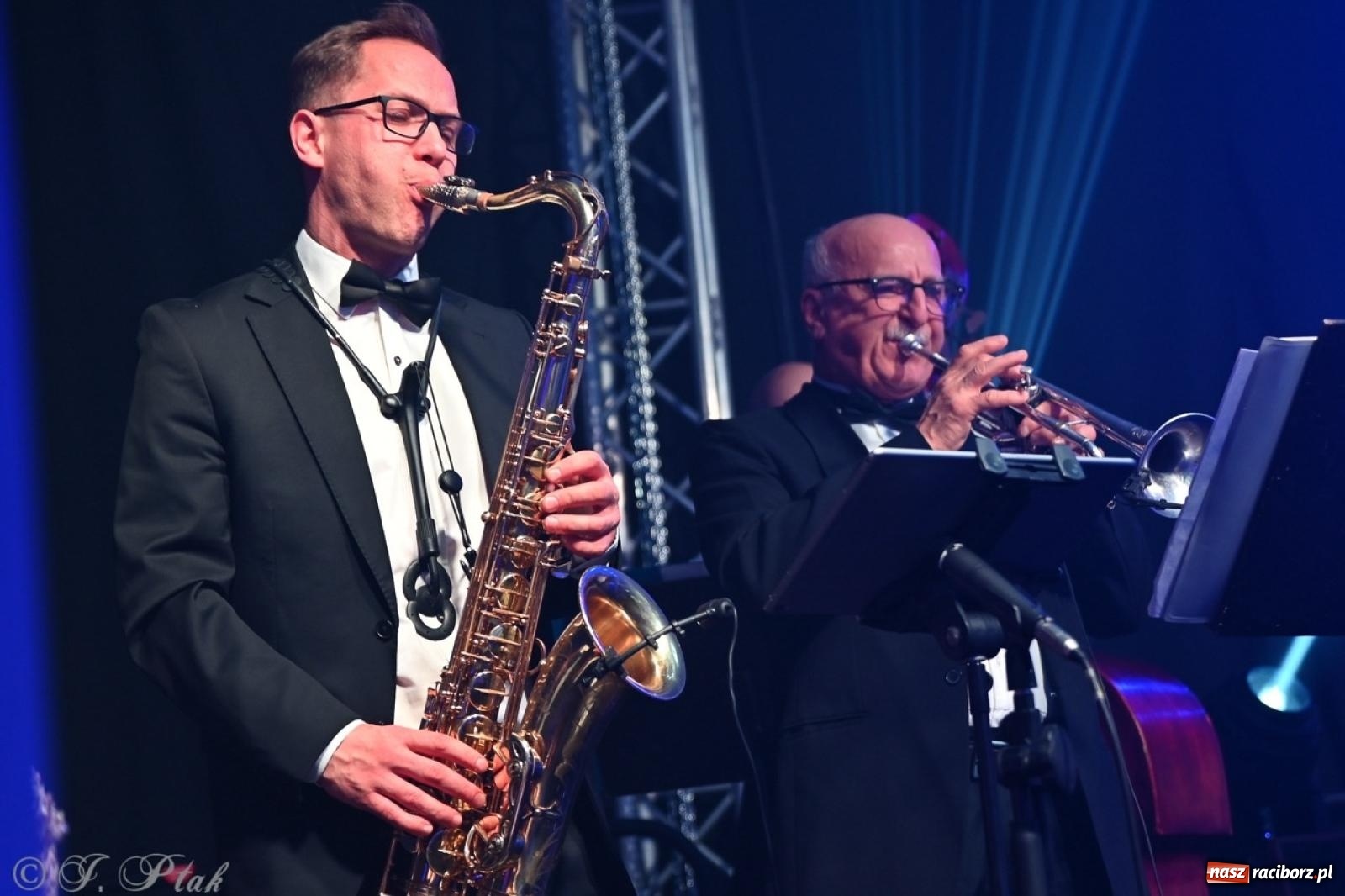 Zdjęcie w galerii na portalu naszraciborz.pl: XIX Gala Przedsiębiorczości w Pietrowicach Wielkich zgromadziła ponad 400 gości wiadomości z regionu