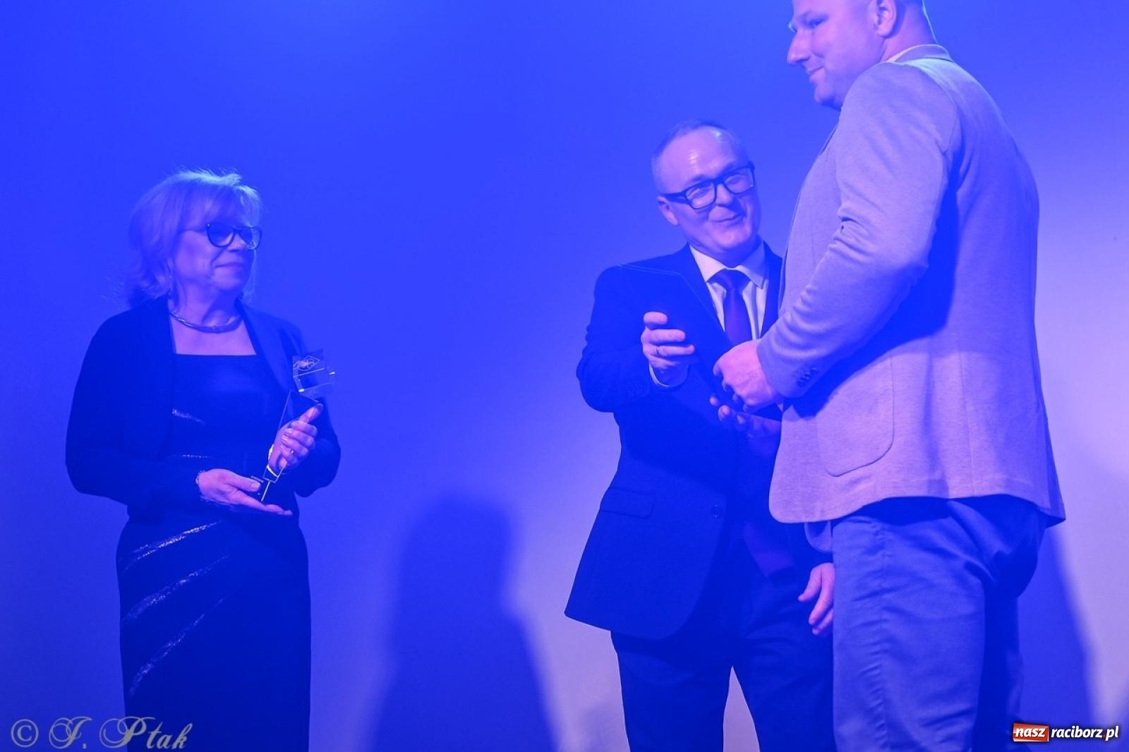 Zdjęcie w galerii na portalu naszraciborz.pl: XIX Gala Przedsiębiorczości w Pietrowicach Wielkich zgromadziła ponad 400 gości wiadomości z regionu