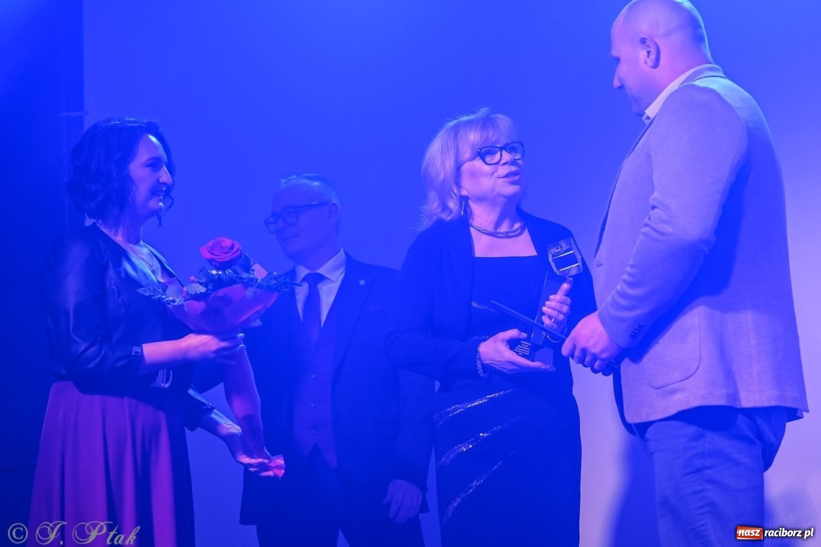 Zdjęcie w galerii na portalu naszraciborz.pl: XIX Gala Przedsiębiorczości w Pietrowicach Wielkich zgromadziła ponad 400 gości wiadomości z regionu