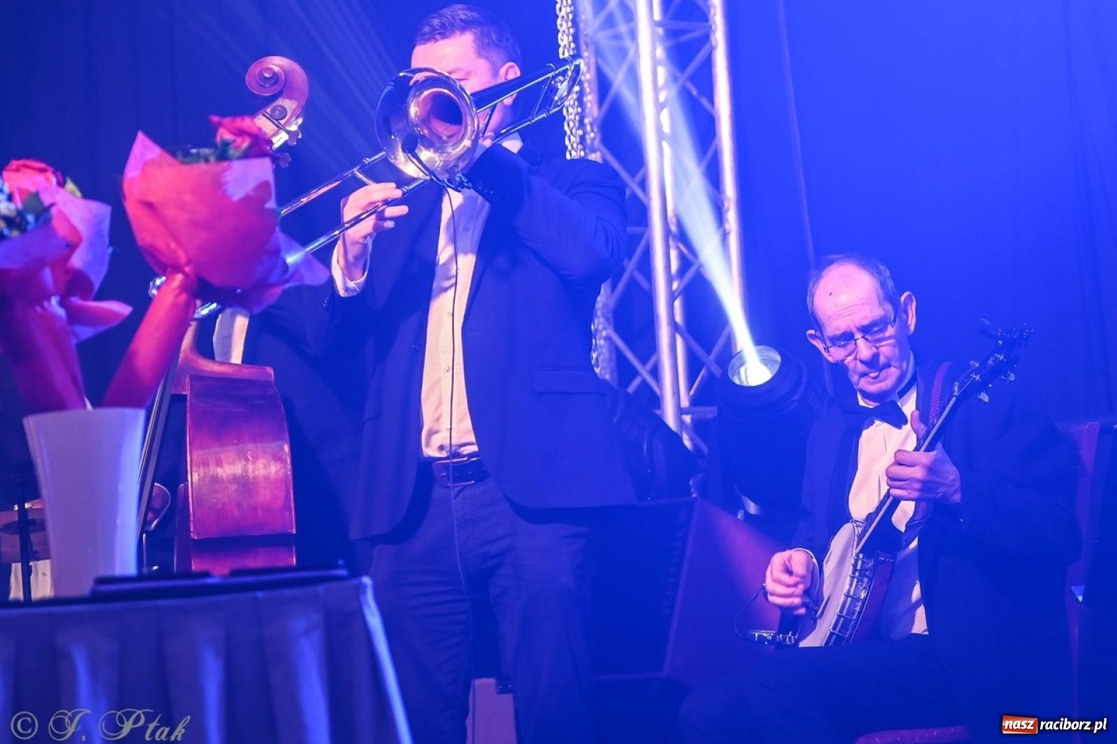 Zdjęcie w galerii na portalu naszraciborz.pl: XIX Gala Przedsiębiorczości w Pietrowicach Wielkich zgromadziła ponad 400 gości wiadomości z regionu