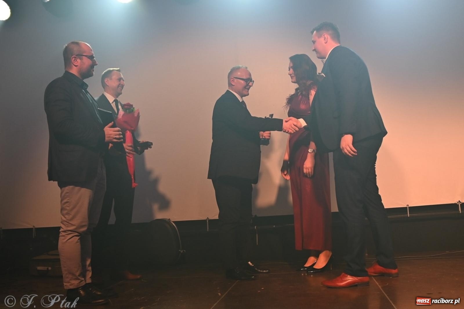 Zdjęcie w galerii na portalu naszraciborz.pl: XIX Gala Przedsiębiorczości w Pietrowicach Wielkich zgromadziła ponad 400 gości wiadomości z regionu