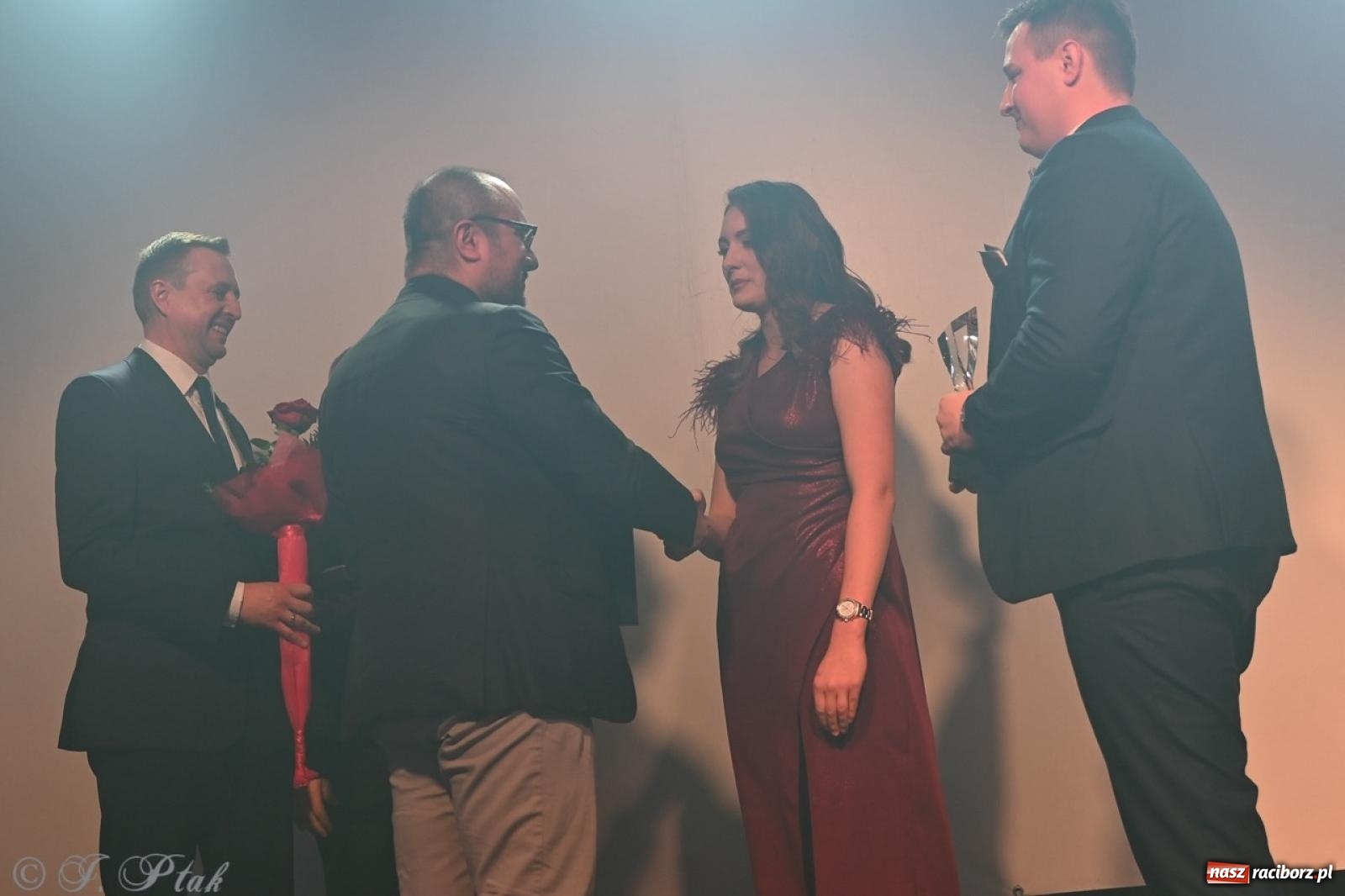 Zdjęcie w galerii na portalu naszraciborz.pl: XIX Gala Przedsiębiorczości w Pietrowicach Wielkich zgromadziła ponad 400 gości wiadomości z regionu