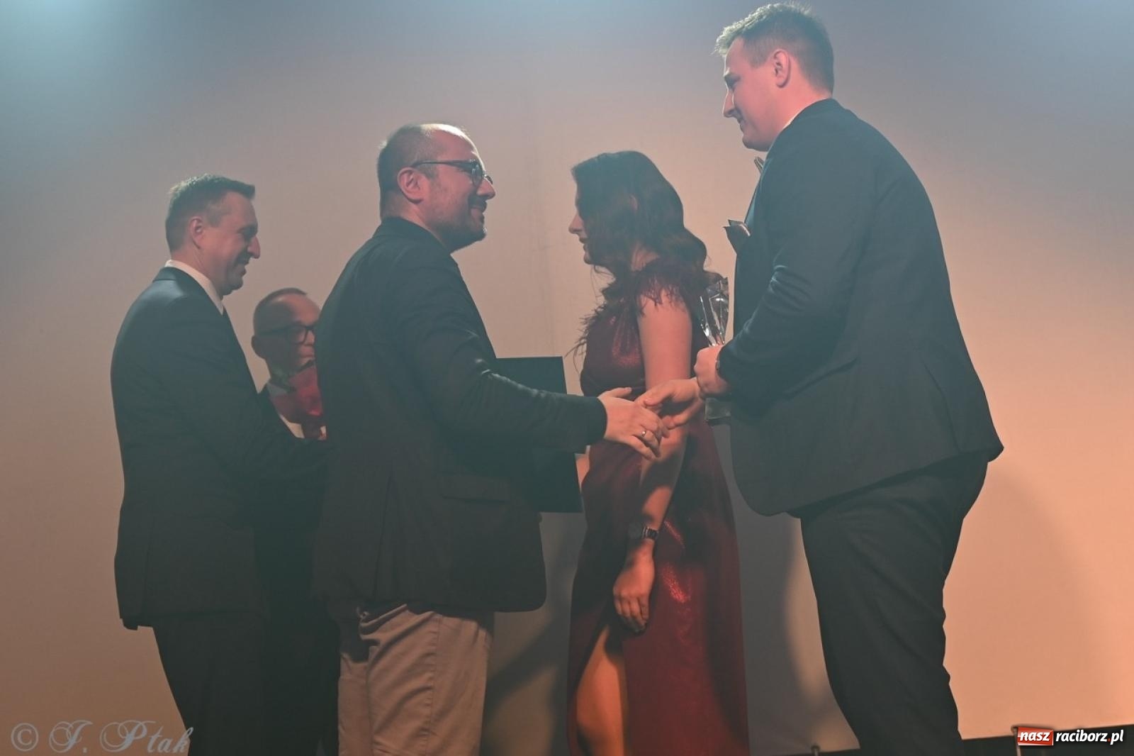 Zdjęcie w galerii na portalu naszraciborz.pl: XIX Gala Przedsiębiorczości w Pietrowicach Wielkich zgromadziła ponad 400 gości wiadomości z regionu