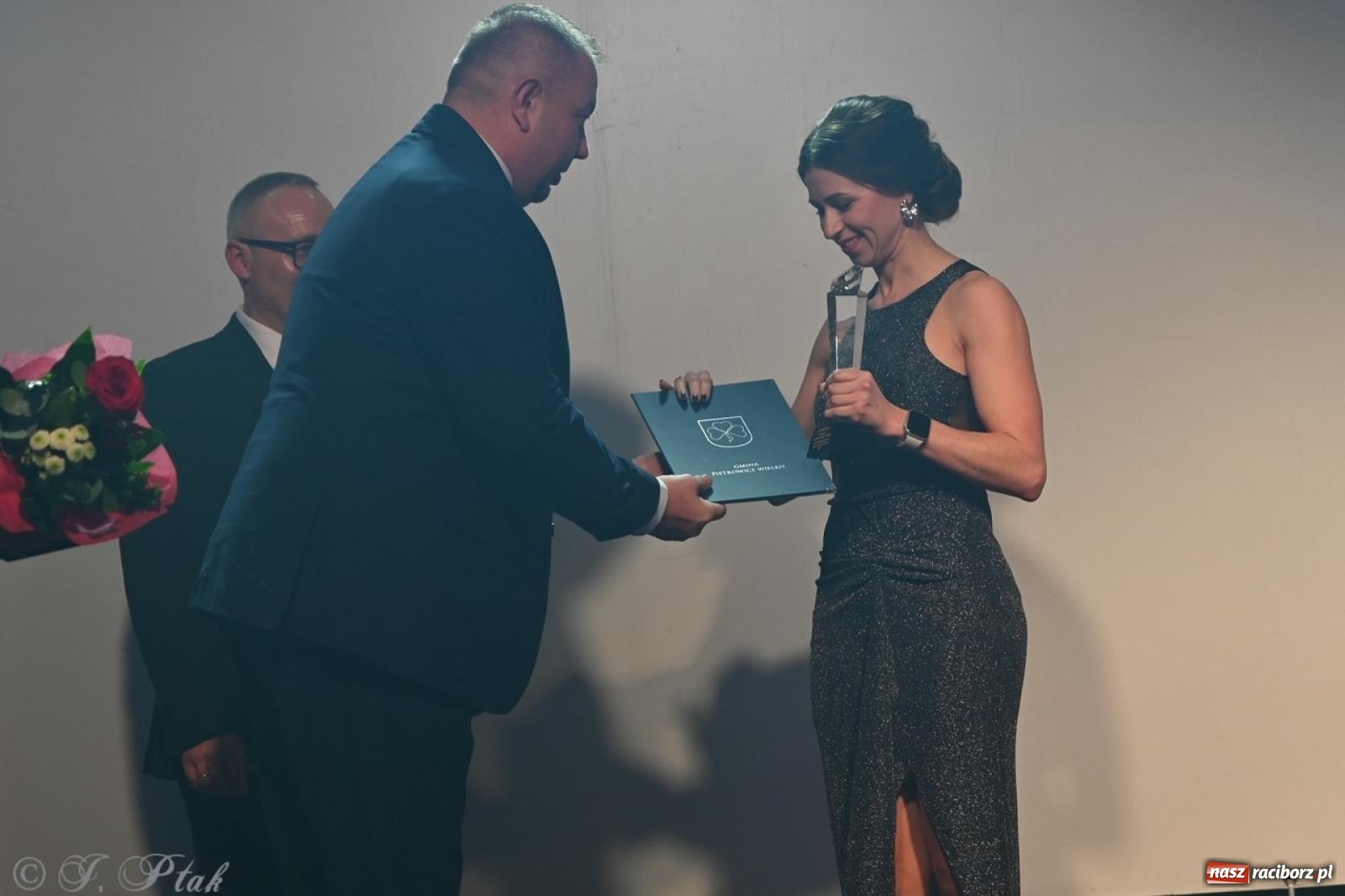 Zdjęcie w galerii na portalu naszraciborz.pl: XIX Gala Przedsiębiorczości w Pietrowicach Wielkich zgromadziła ponad 400 gości wiadomości z regionu