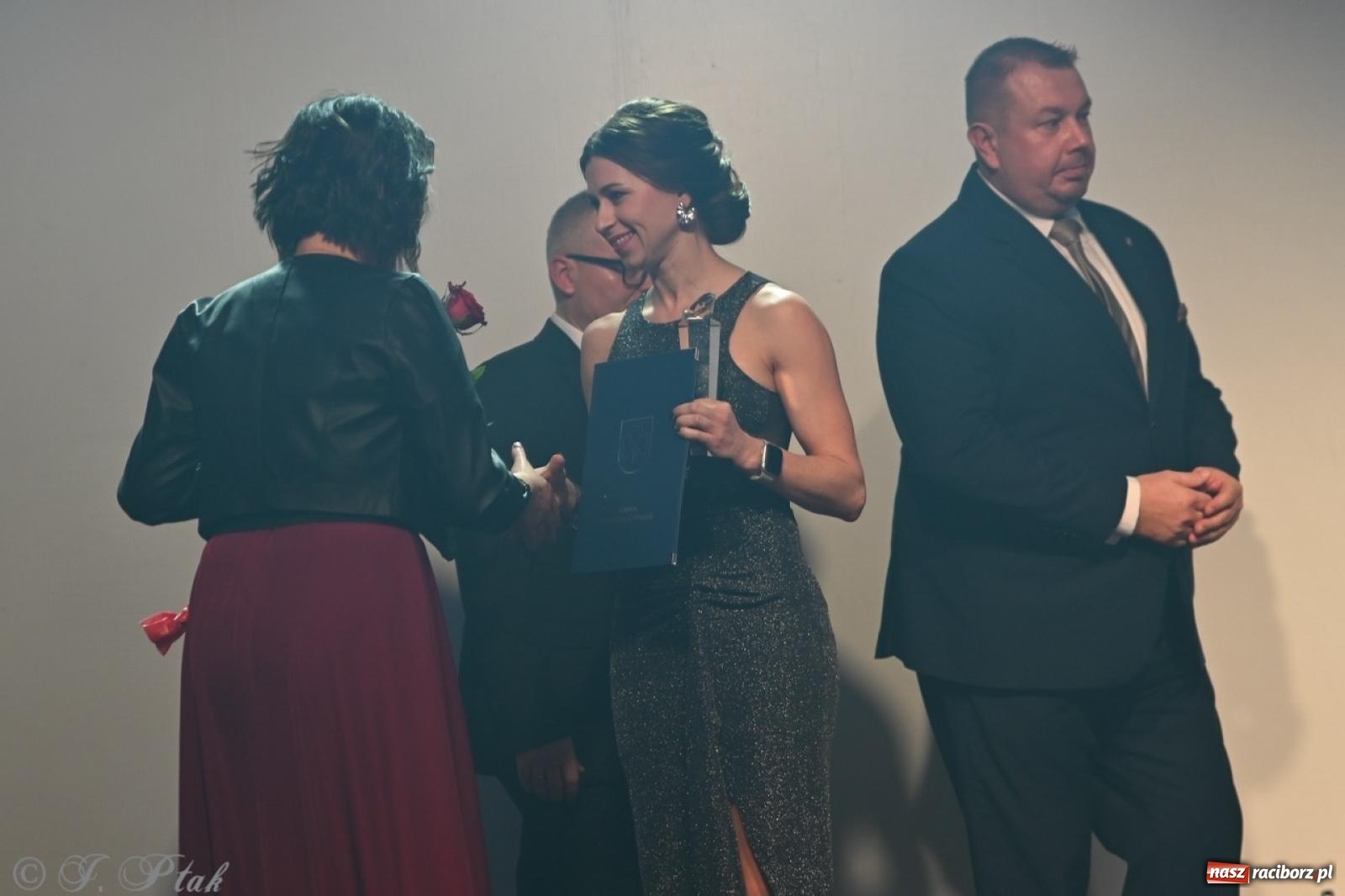 Zdjęcie w galerii na portalu naszraciborz.pl: XIX Gala Przedsiębiorczości w Pietrowicach Wielkich zgromadziła ponad 400 gości wiadomości z regionu