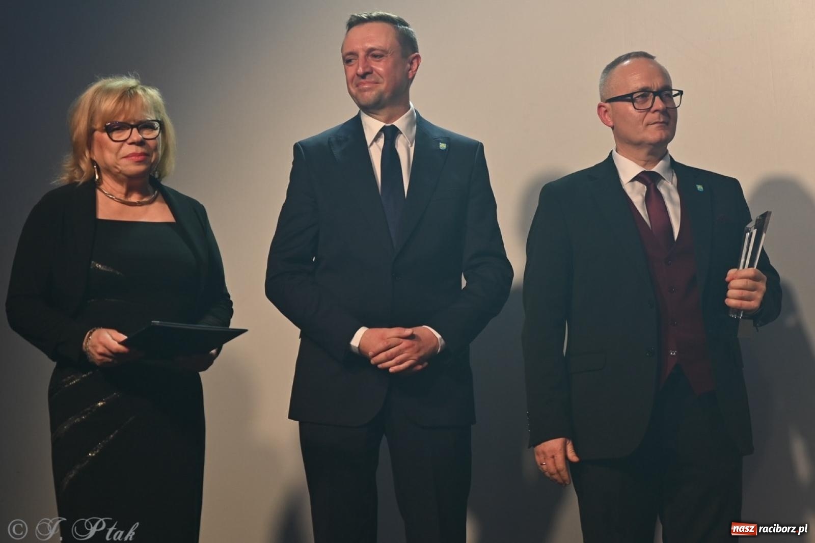 Zdjęcie w galerii na portalu naszraciborz.pl: XIX Gala Przedsiębiorczości w Pietrowicach Wielkich zgromadziła ponad 400 gości wiadomości z regionu