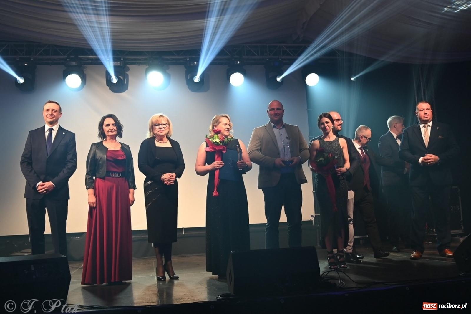 Zdjęcie w galerii na portalu naszraciborz.pl: XIX Gala Przedsiębiorczości w Pietrowicach Wielkich zgromadziła ponad 400 gości wiadomości z regionu