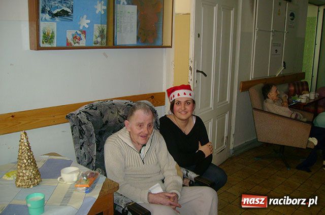 Zdjęcie w galerii na portalu naszraciborz.pl: Pamiętać także po świętach wiadomości z regionu