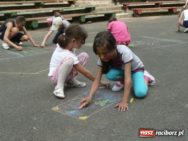 Zdjęcie w galerii na portalu naszraciborz.pl: Dzień Matki w Parku Miejskim wiadomości z regionu