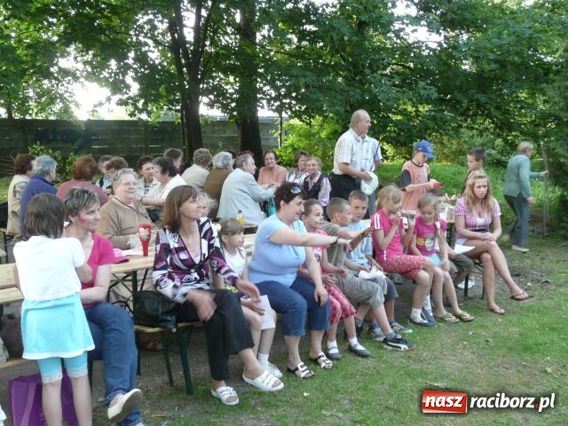 Zdjęcie w galerii na portalu naszraciborz.pl: Dzień Matki w Parku Miejskim wiadomości z regionu