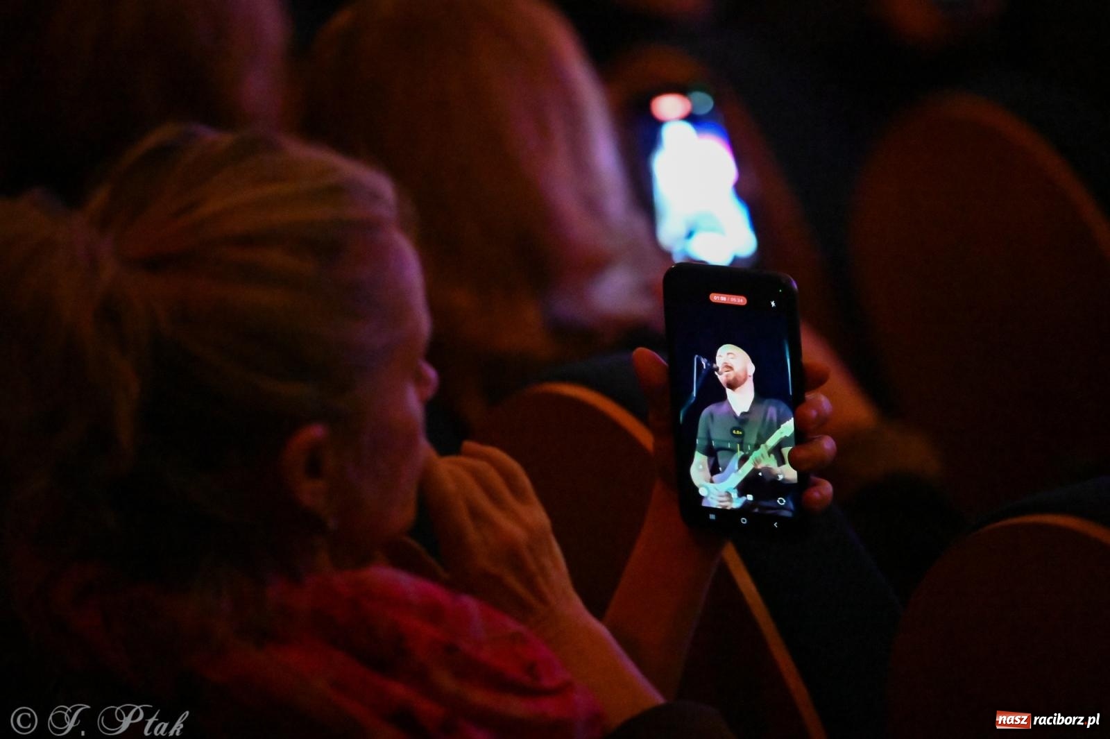 Zdjęcie w galerii na portalu naszraciborz.pl: Bluesowa scena RCK z udziałem Danny Handley Band już za nami wiadomości z regionu