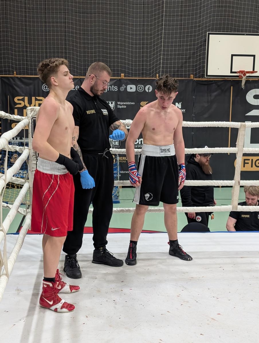 Zdjęcie w galerii na portalu naszraciborz.pl: Zawodnicy z Raciborza na podium Super League Fights w Bieruniu wiadomości z regionu