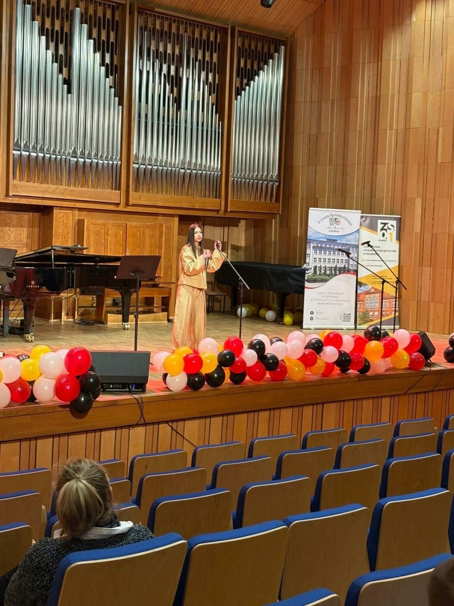 Zdjęcie w galerii na portalu naszraciborz.pl: Uczniowie z Raciborza zorganizowali świąteczny koncert charytatywny dla 10-letniej Leny wiadomości z regionu
