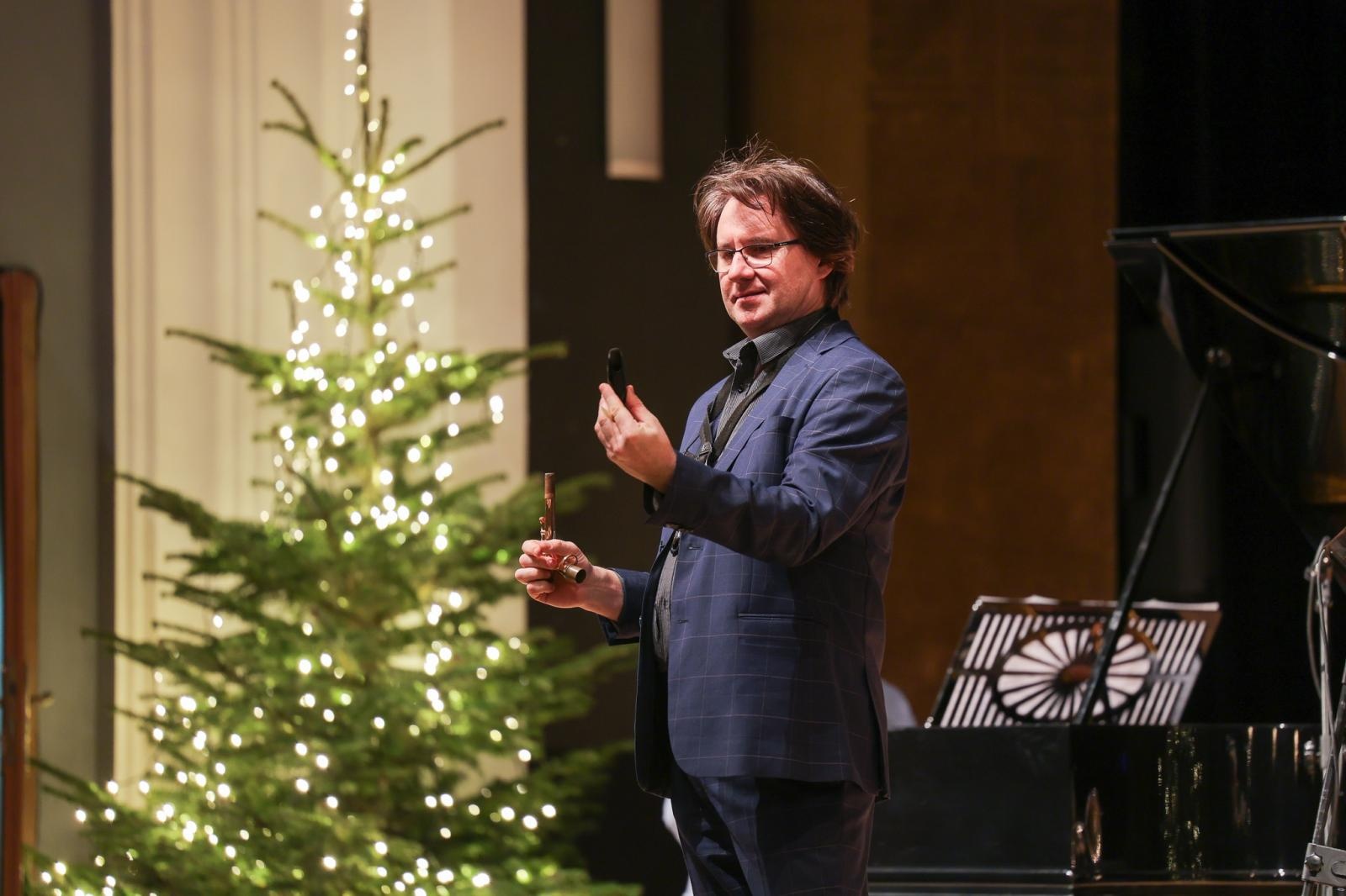 Zdjęcie w galerii na portalu naszraciborz.pl: Trzy saksofony na koncertach umuzykalniających wiadomości z regionu